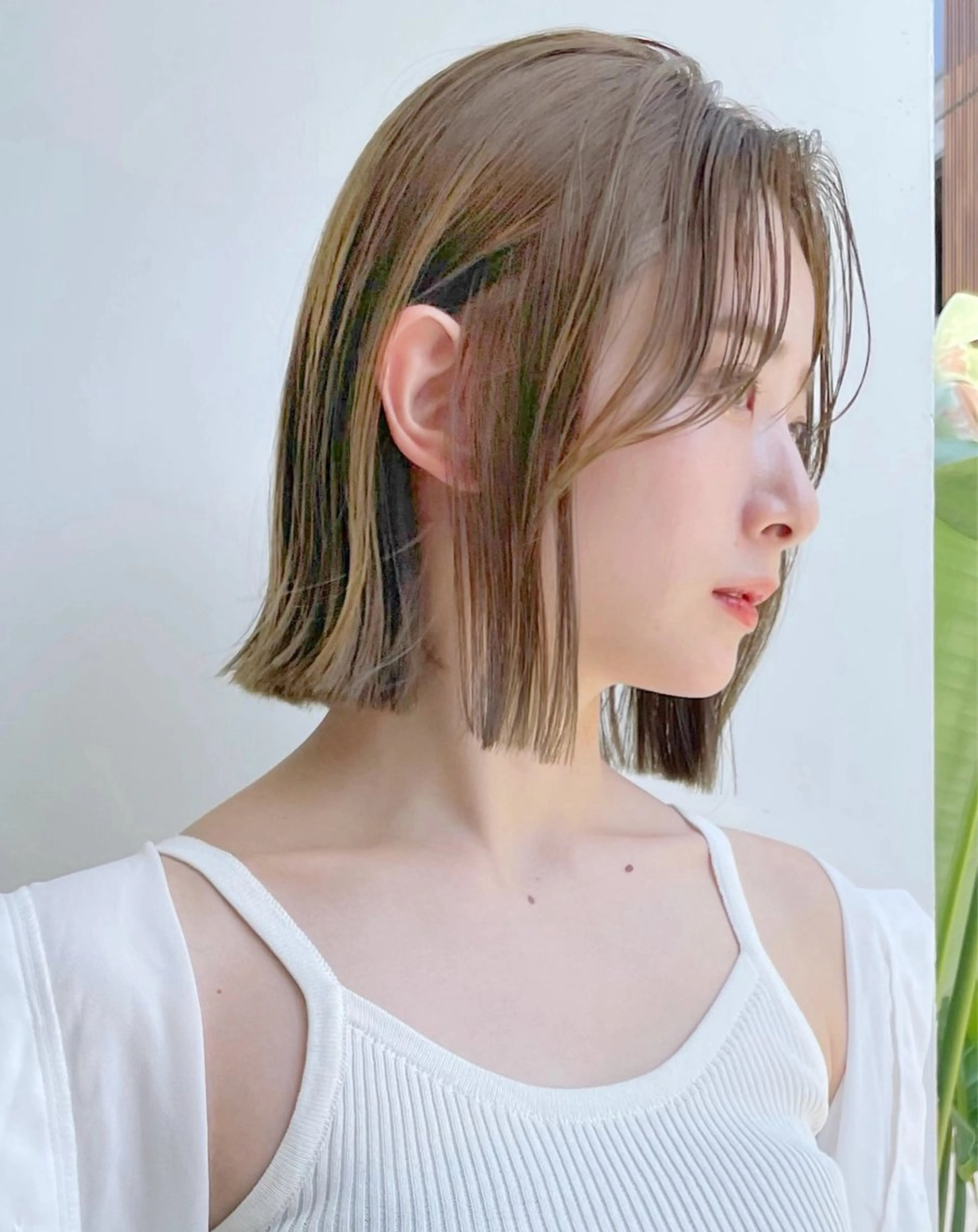 ミディアム ボブ 外ハネヘア カット ヘアカラー トリートメント ボブ/デザインカラー /表参道/新井美有紀のヘアスタイル