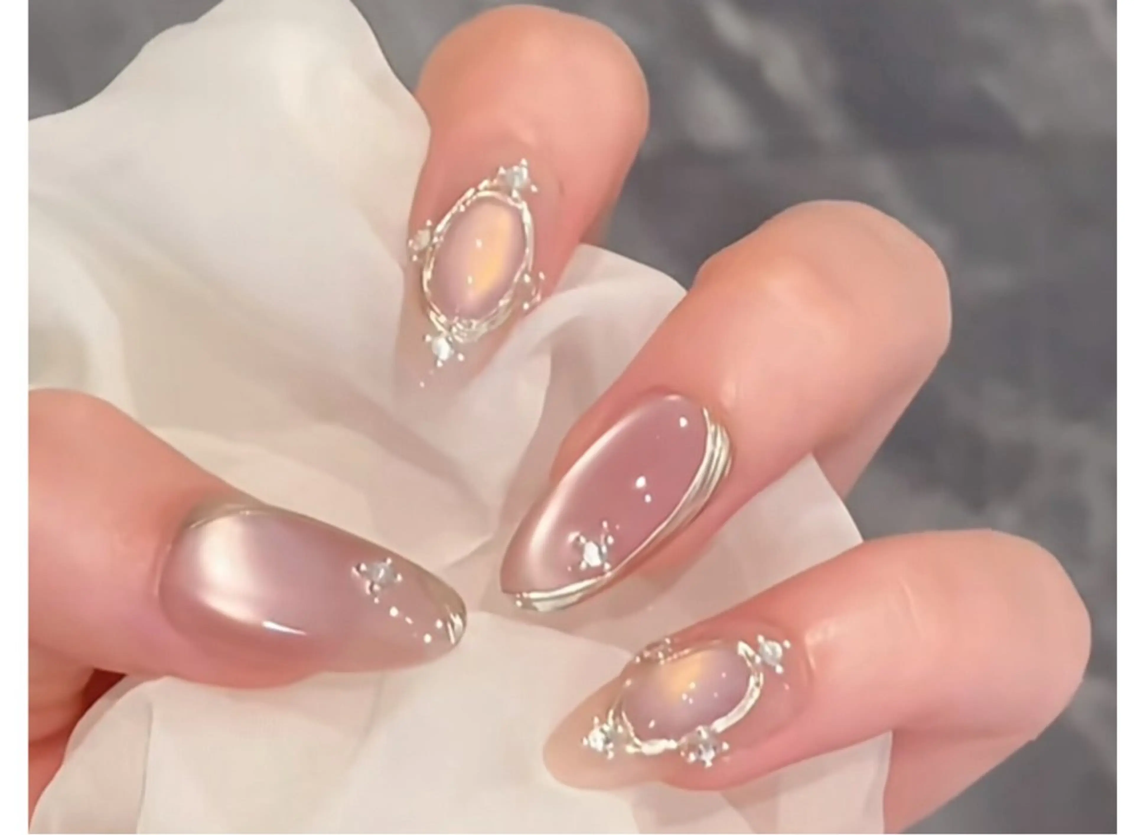 ネイル アートネイル オーロラネイル チークネイル フレンチネイル ガラスフレンチ 🎀🎀YooLi Nail Salonのネイルデザイン