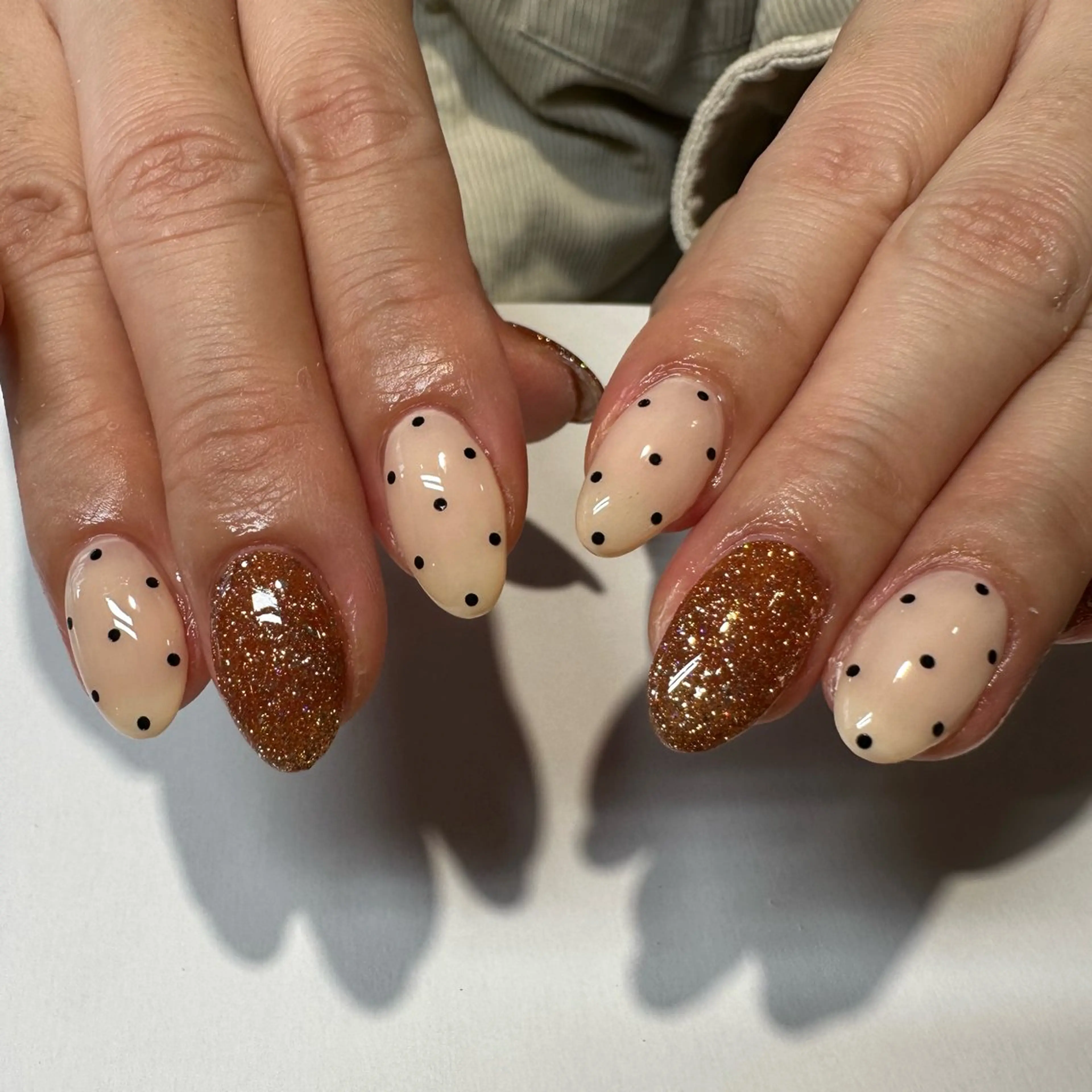 ネイル ハンドネイル 椎葉 麻里矢のネイルデザイン