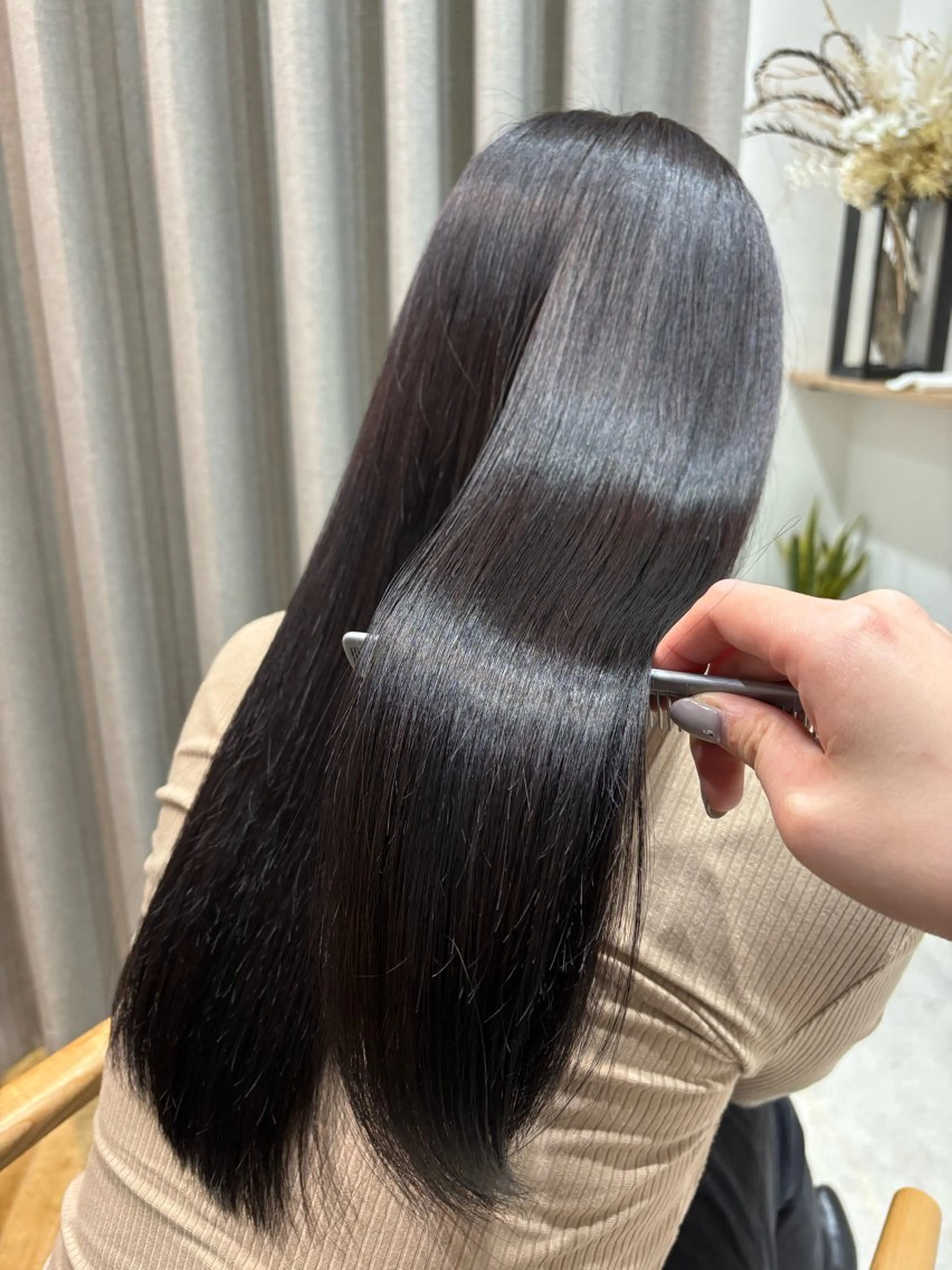 ロング カラー アッシュ アッシュグレー ヘアカラー トリートメント Atre.所属・🤍美髪縮毛/髪質 改善/池上夏凜🤍のヘアスタイル