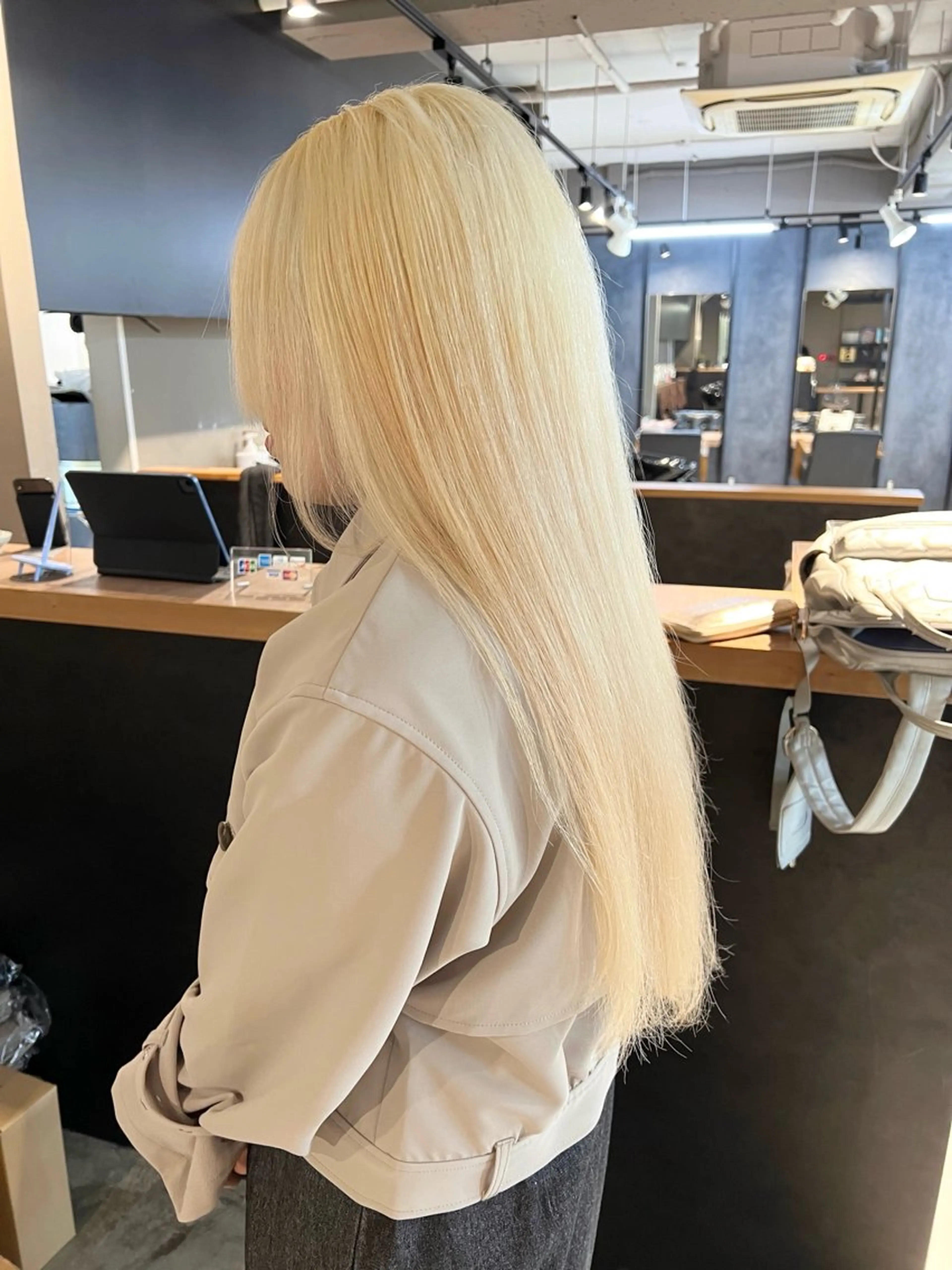 ロング カラー ブロンド daiki 原宿のヘアスタイル