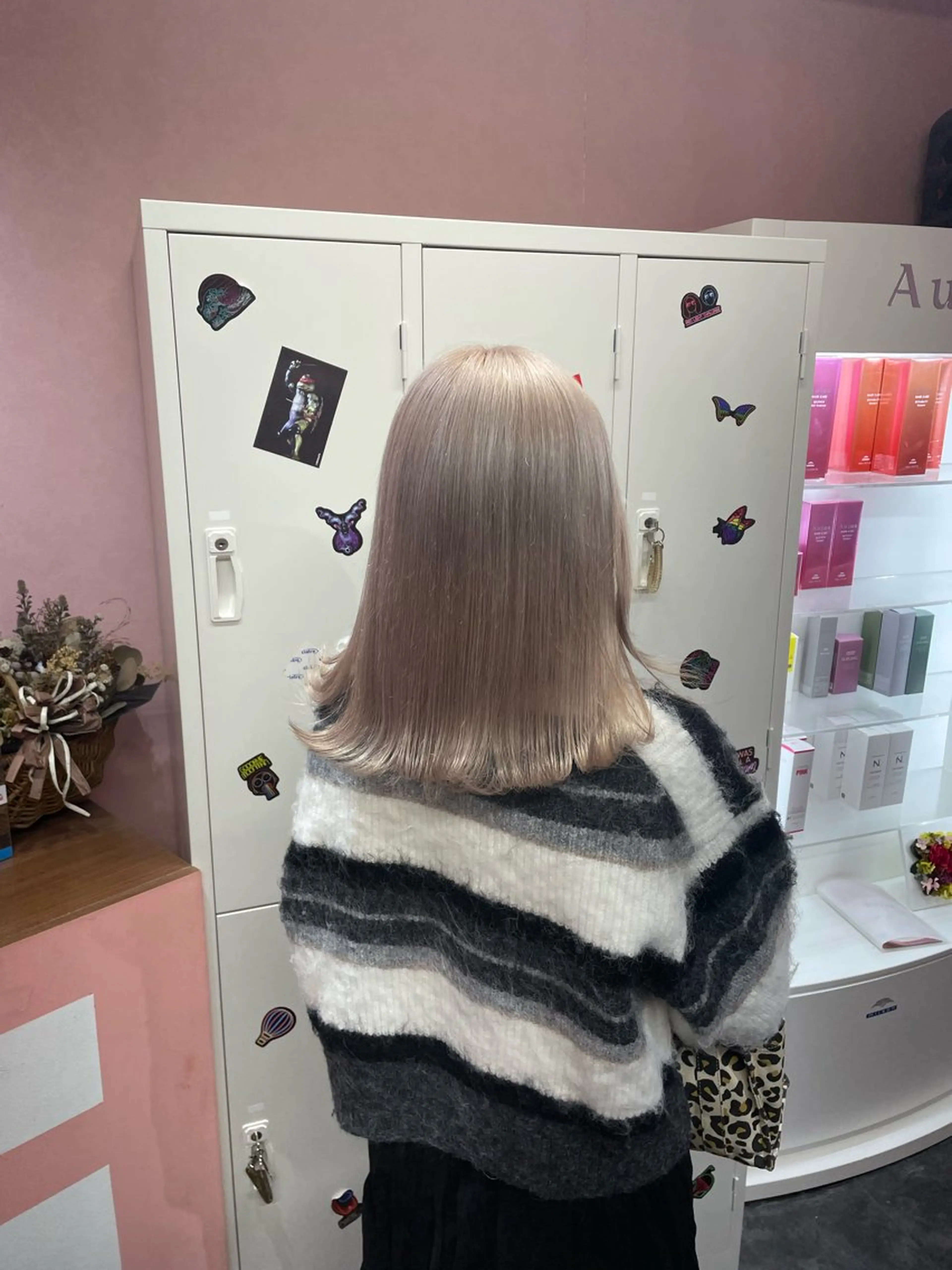 セミロング カラー ベージュカラー ホワイトベージュ ヘアカラー トリートメント ハイトーン/ブリーチ /hikaruのヘアスタイル