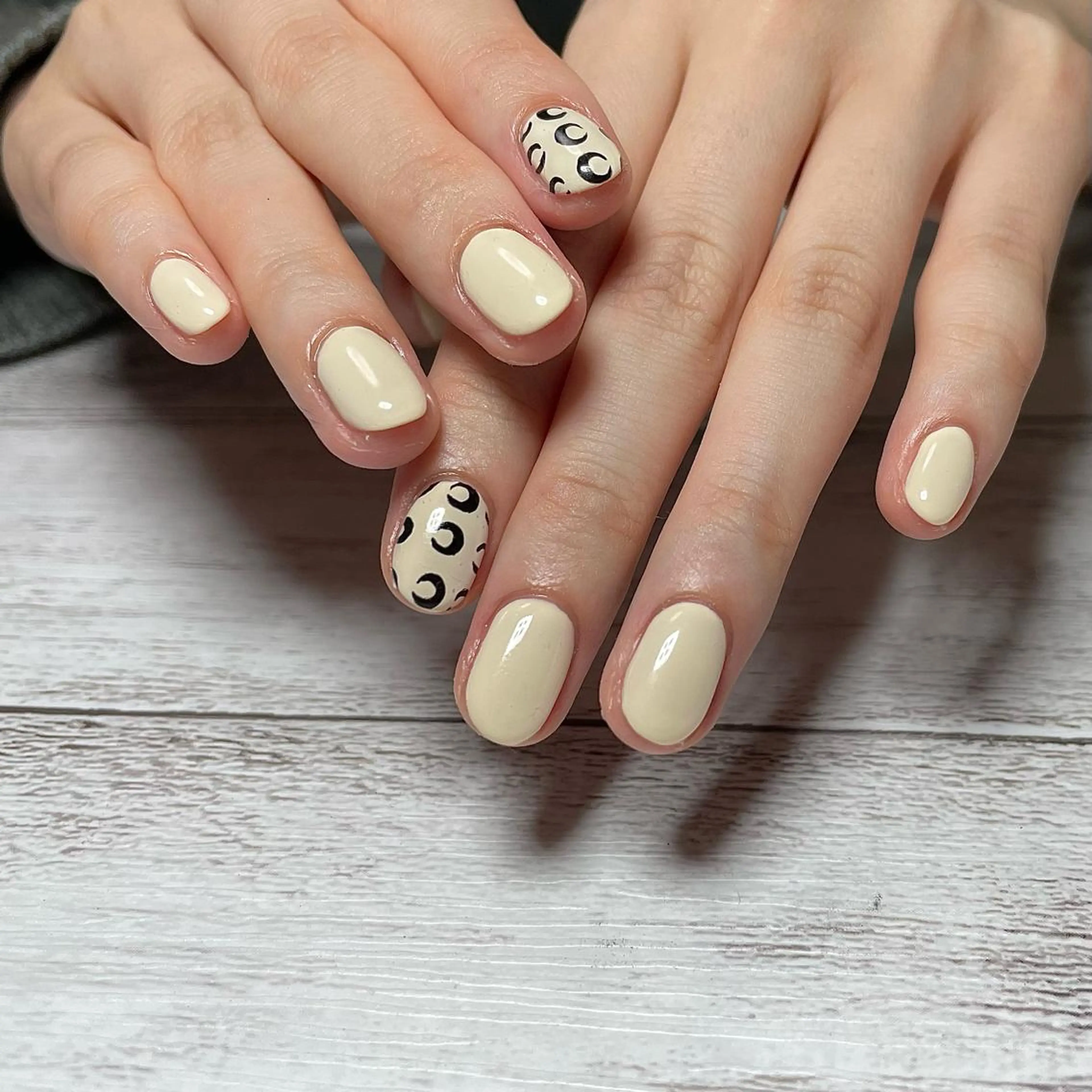 ネイル ハンドネイル Nailsalon BLOOM🌷 山崎のネイルデザイン
