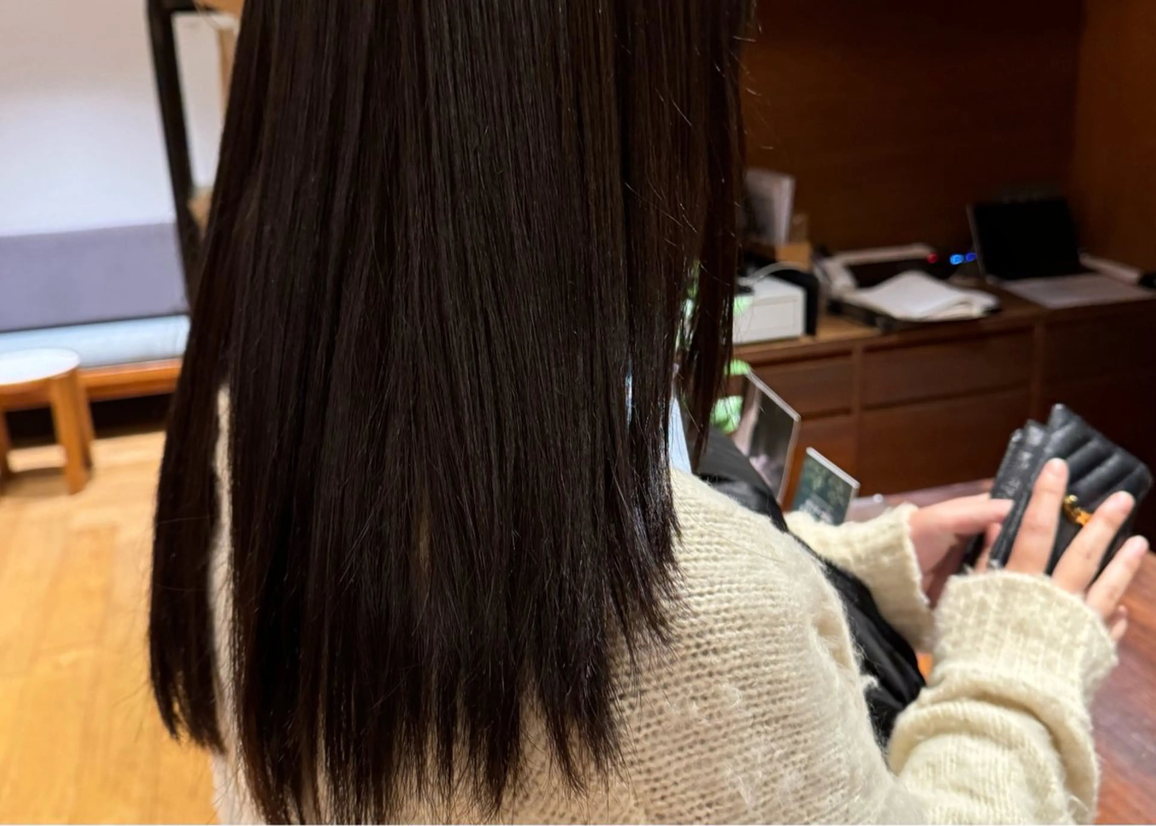 セミロング カラー ヘアカラー 中野 遥のヘアスタイル