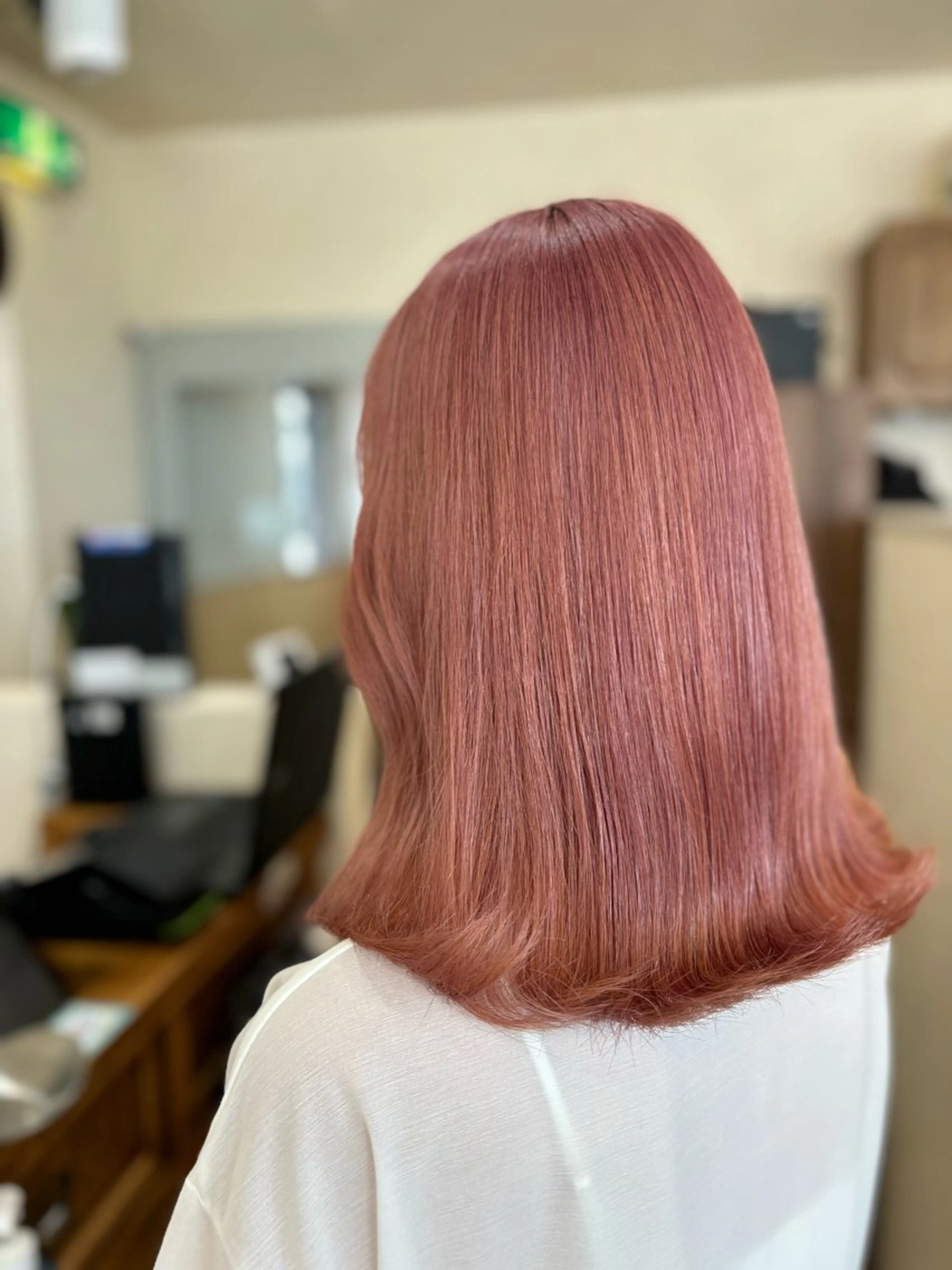 カラー 坂野 結子のヘアスタイル