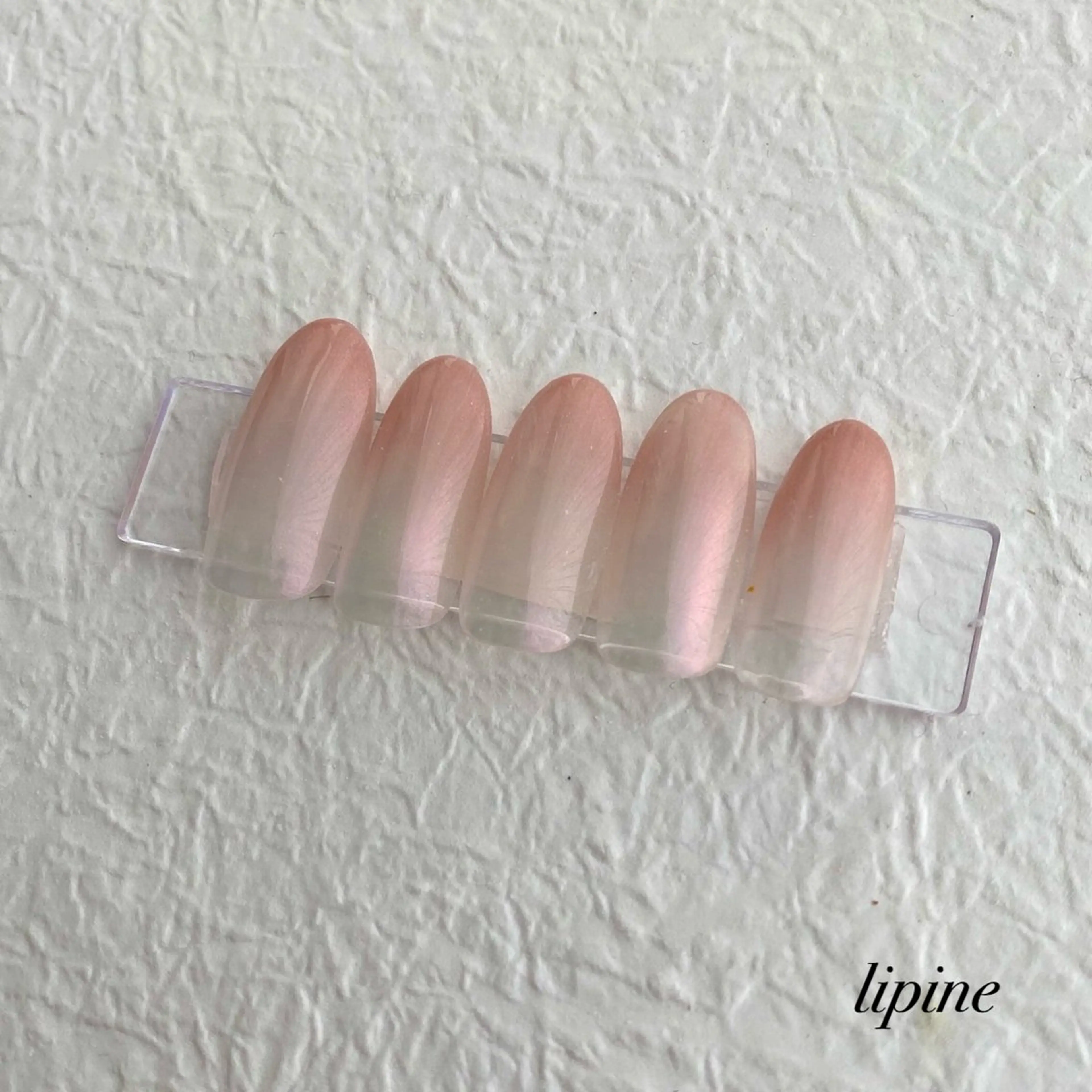 ネイル オーロラネイル ネイルサロン lipineのネイルデザイン