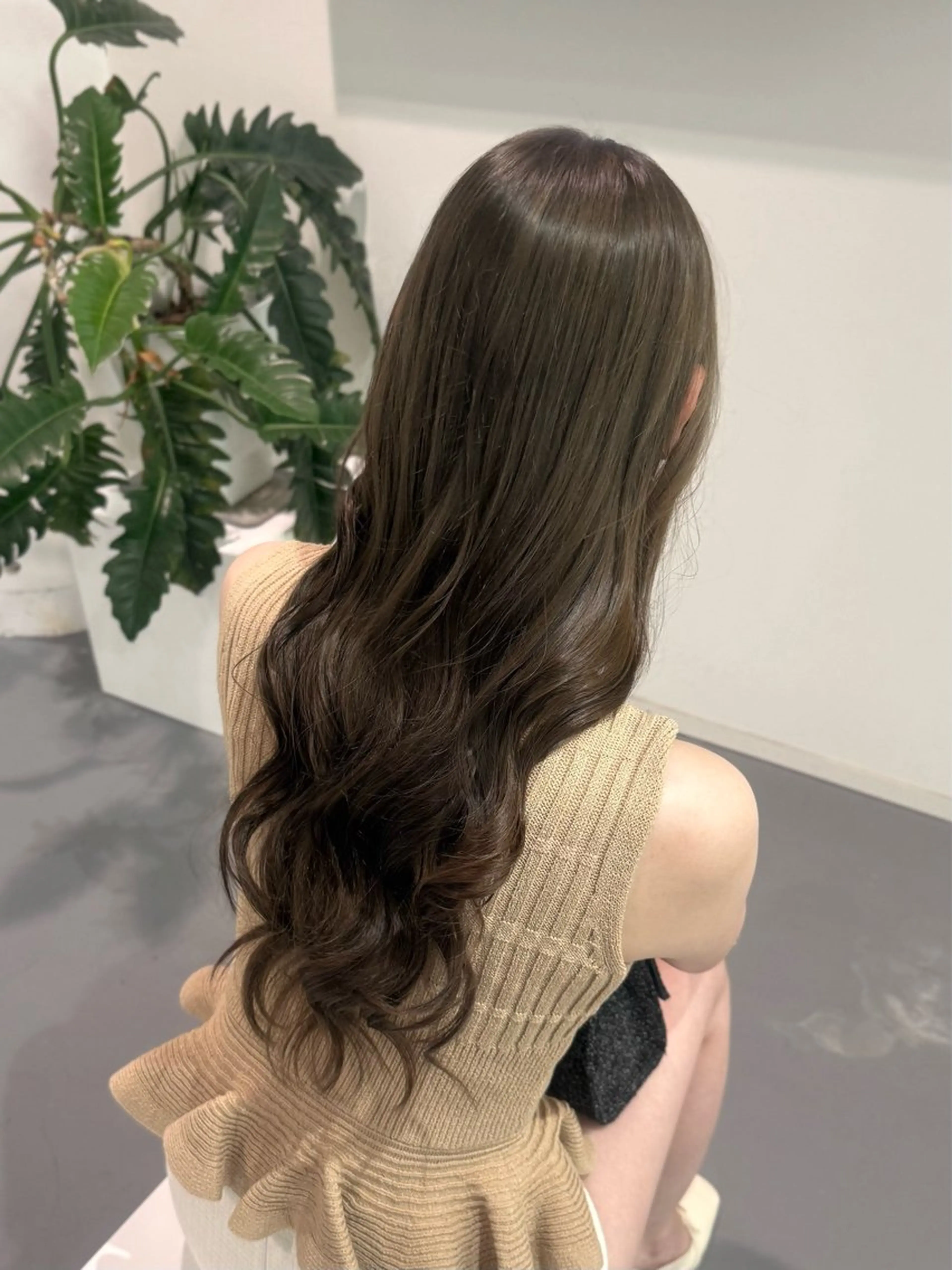 ロング ヘアカラー LEF TATEMACHI所属・西山祐生/ハイトーン /ケアブリーチ/艶髪のヘアスタイル