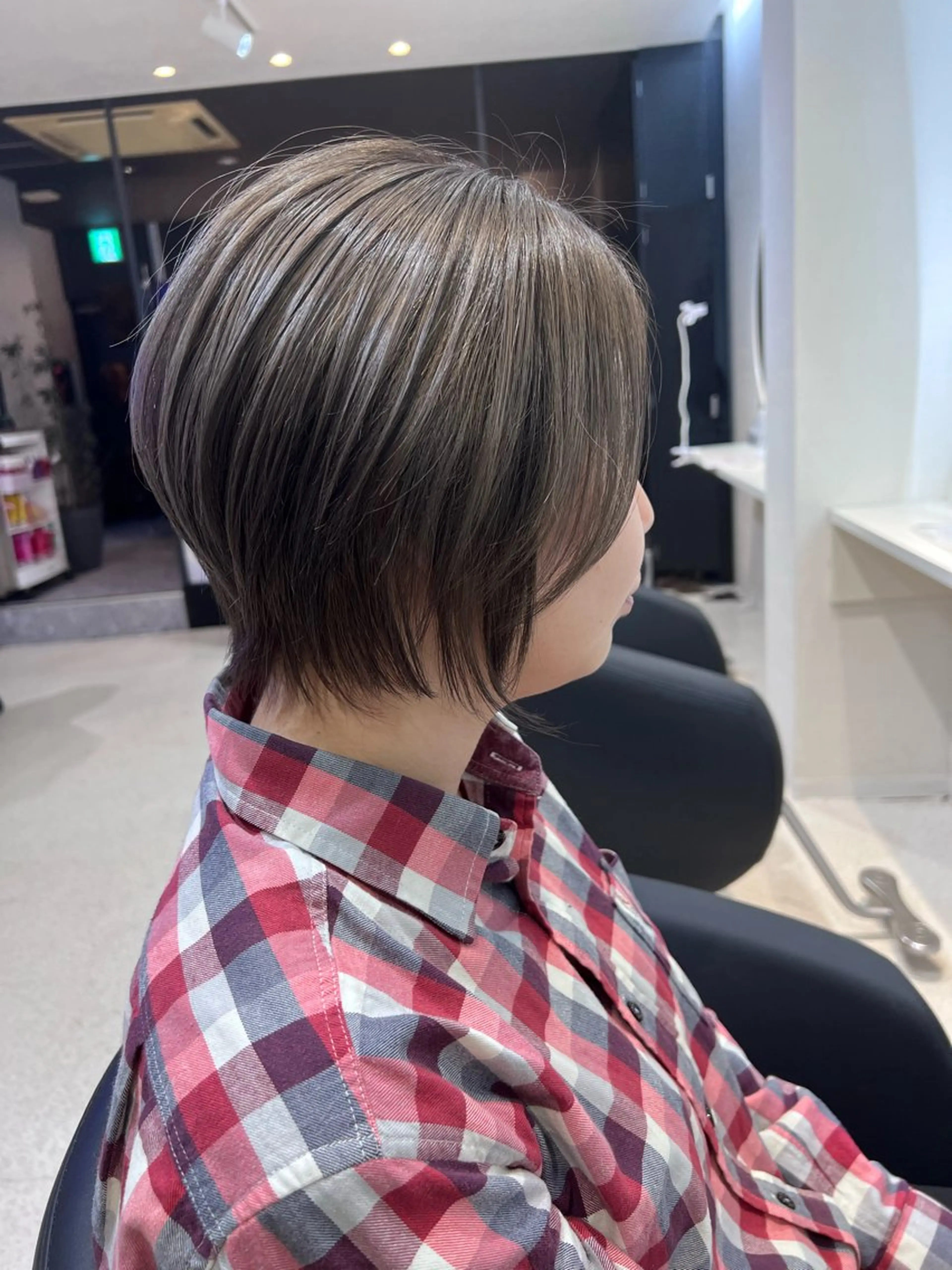 ショート カラー ブリーチ 透明感カラー ヘアカラー オーガニック/白髪 ぼかし/斎藤相慶のヘアスタイル