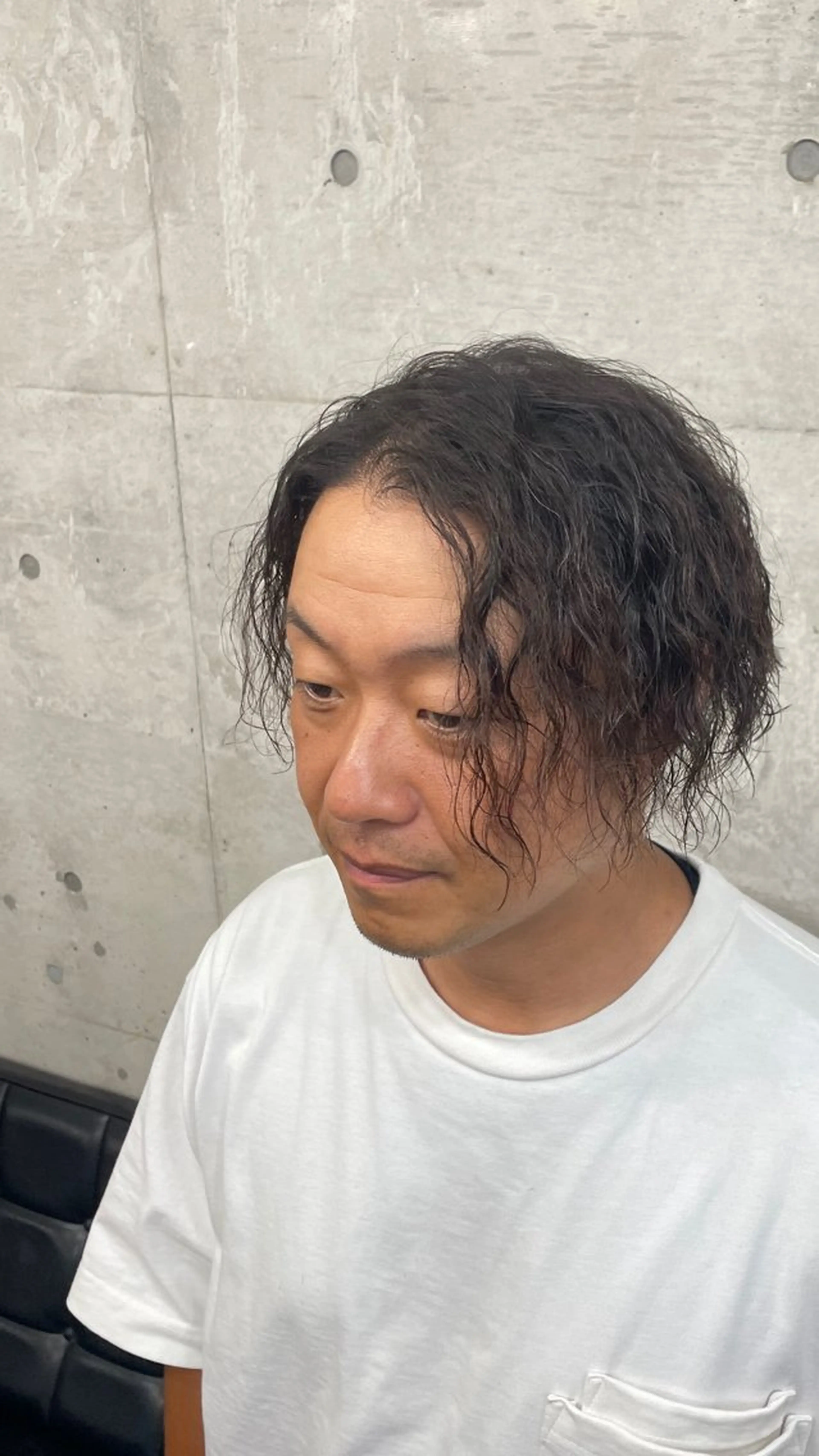 ミディアム パーマ メンズ ミディアムパーマ マンバンヘア メンズパーマ メンズツイストパーマ ツイストパーマ Ritsuki メンズ特化😎のヘアスタイル
