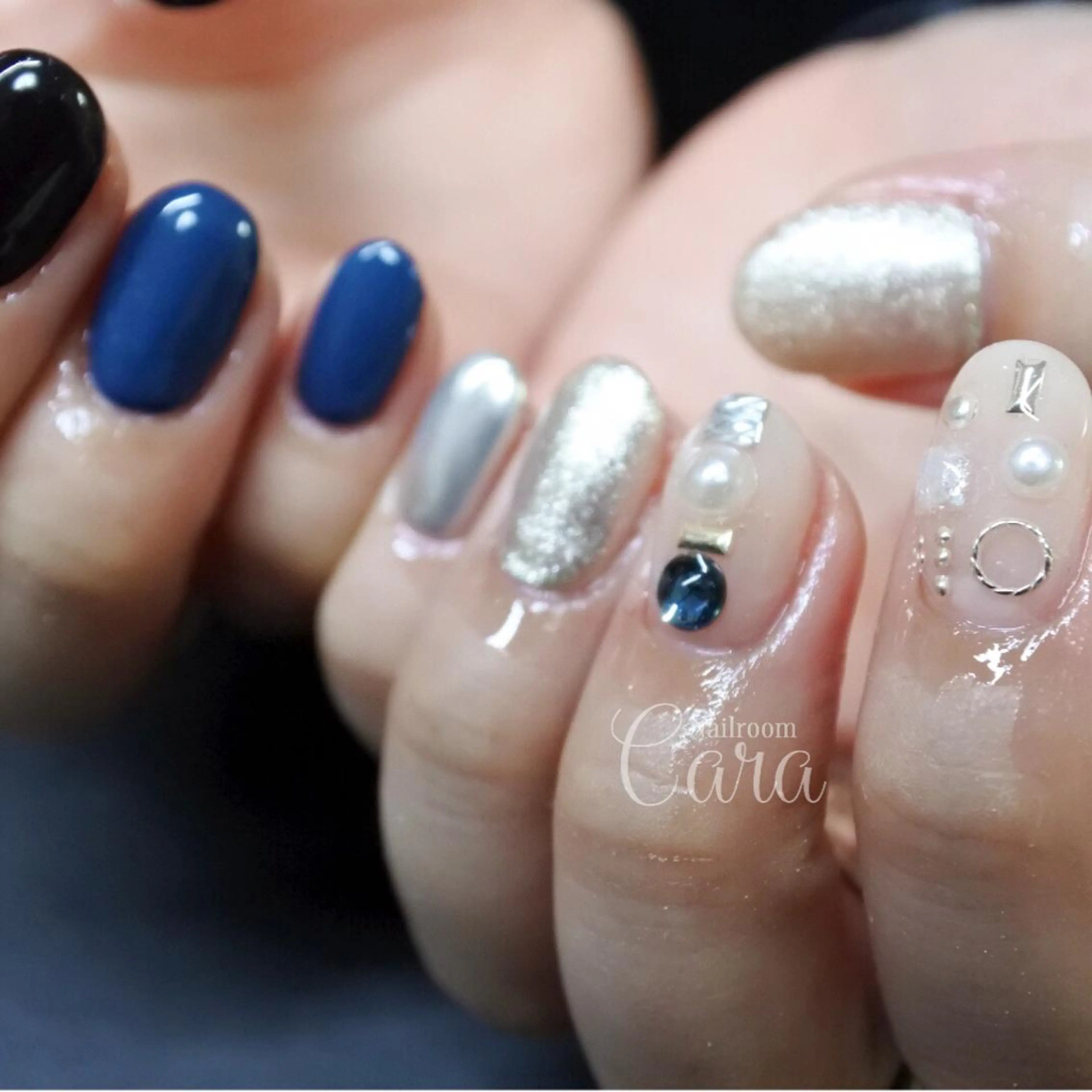 ネイル ハンドネイル instinkt_ Mio Mizunoのネイルデザイン