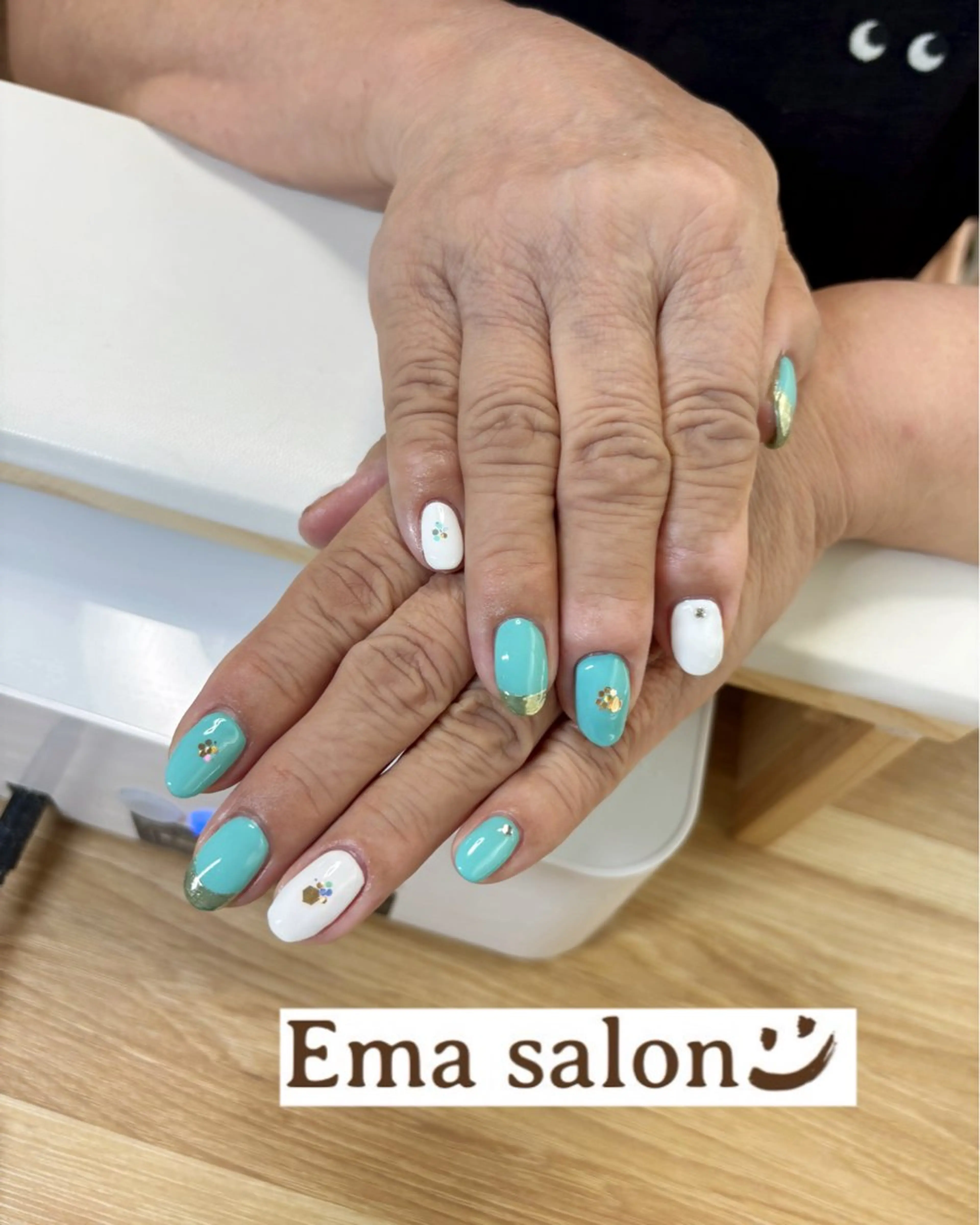 ネイル キラキラネイル ハンドネイル Ema salon所属・Ema salon hiromiのネイルデザイン