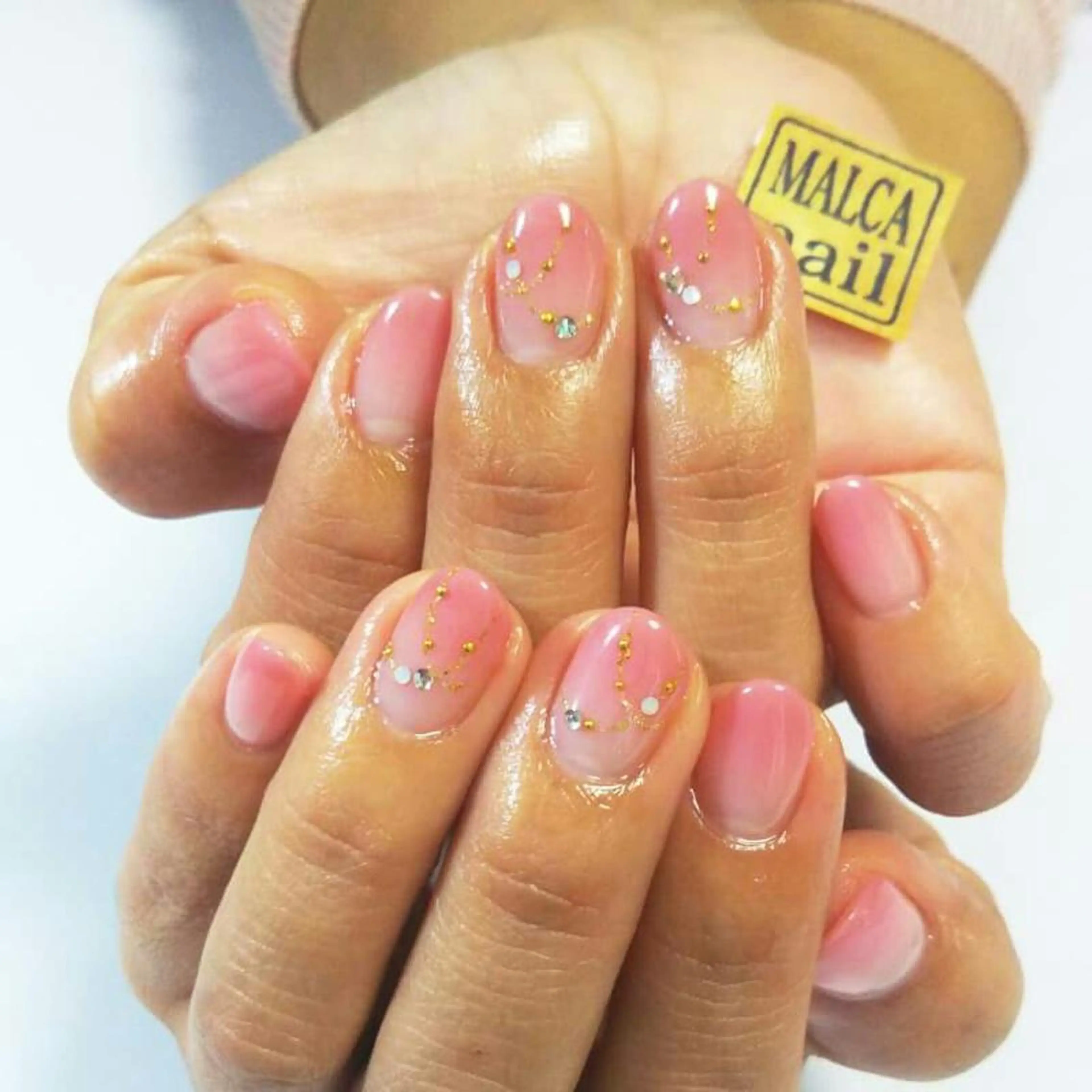 ネイル カラー マツエク・マツパ ヘアアレンジ パーマ ミディアム キッズ MALCAnail(マルカネイル)所属・荒木 莉奈のネイルデザイン