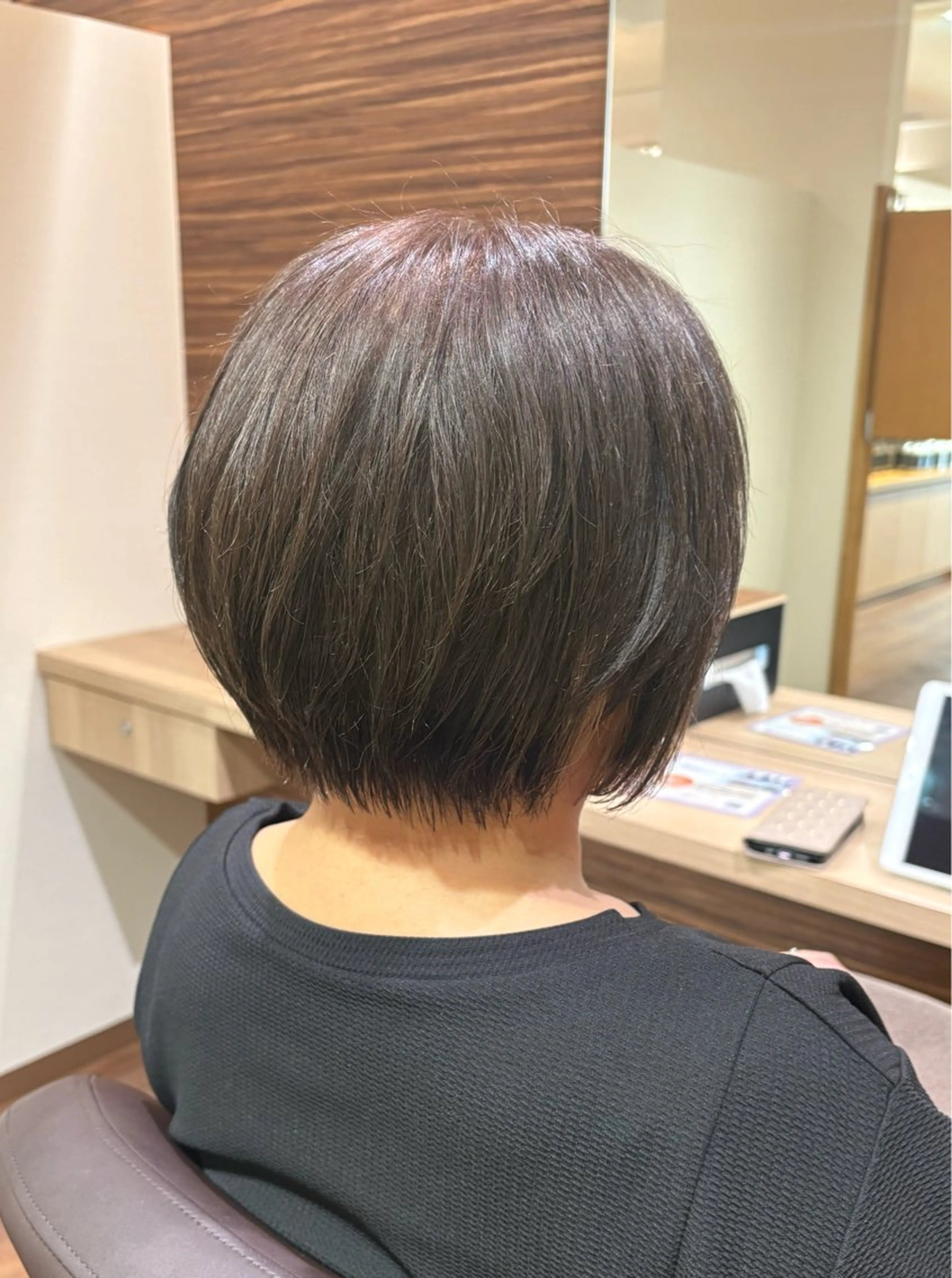 ショート カラー カット ヘアカラー トリートメント ヘッドスパ 飯塚 優希のヘアスタイル
