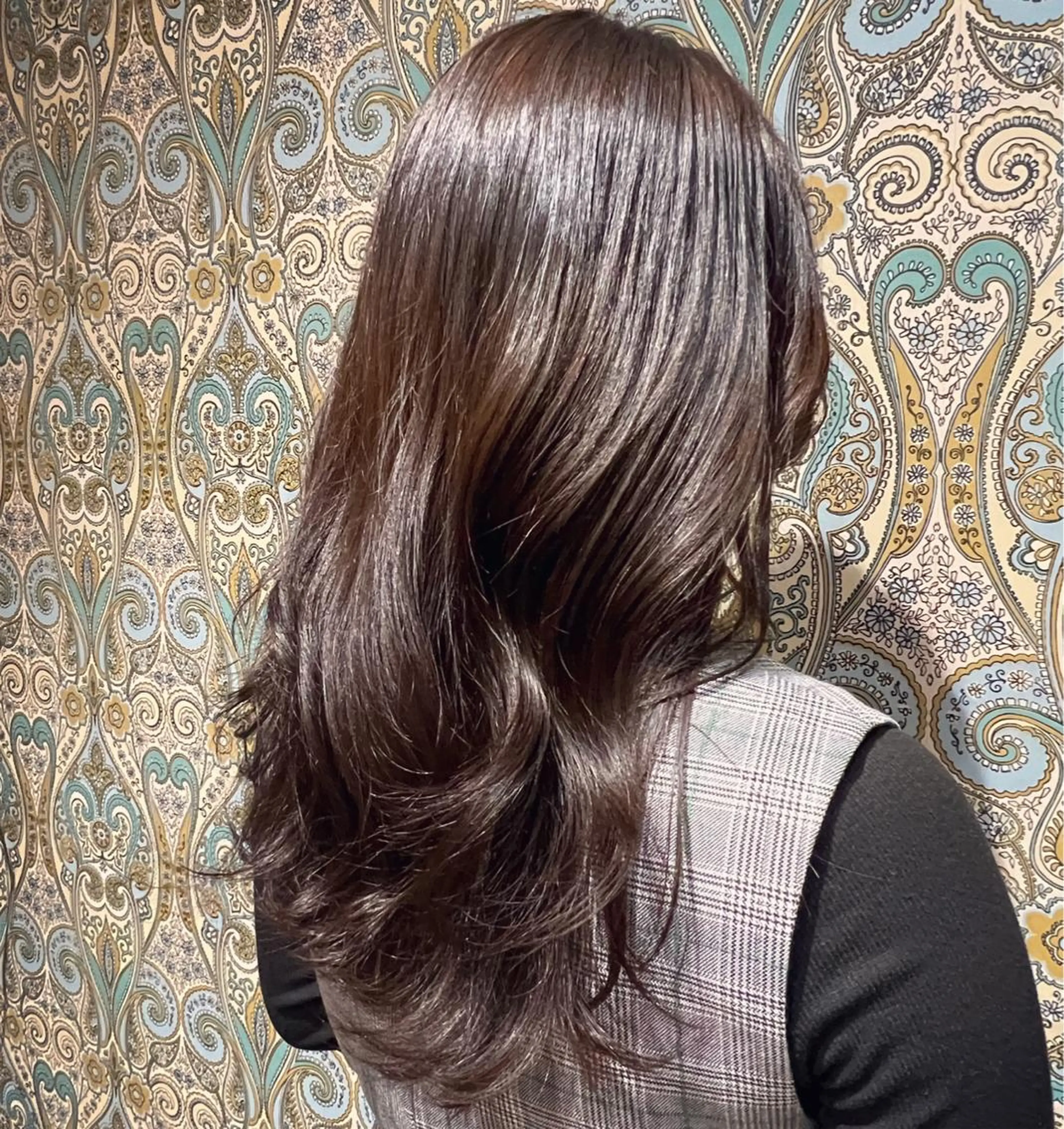 セミロング カラー アッシュ アッシュブラウン 黒髪 ブラウンカラー 透明感カラー moco by doll所属・PON　ハイトーン ショートカット心斎橋のヘアスタイル