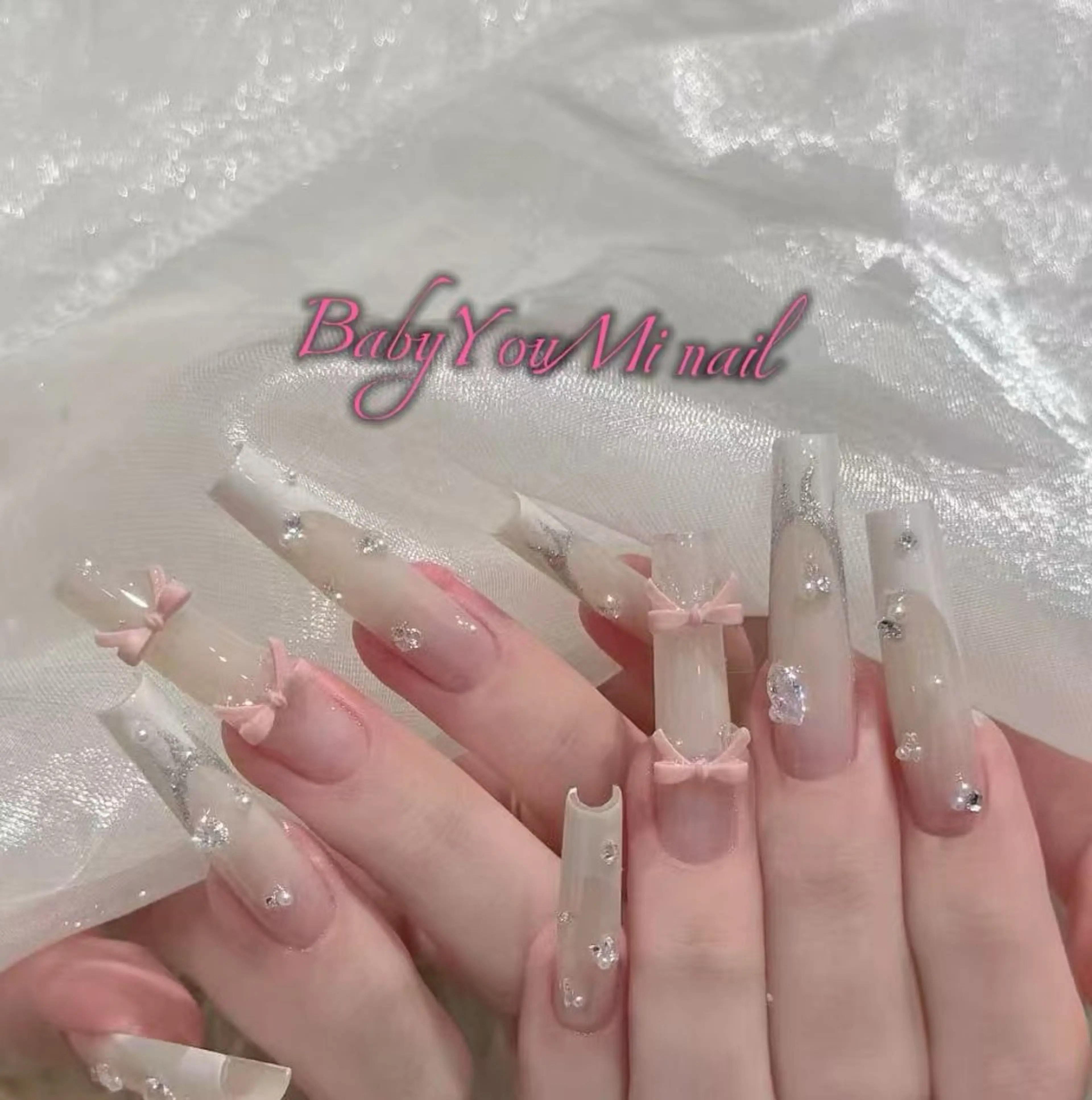 ネイル オーロラネイル フラワーネイル フットネイル フレンチネイル ジェルネイル ハンドネイル BabyYouMi nailのネイルデザイン