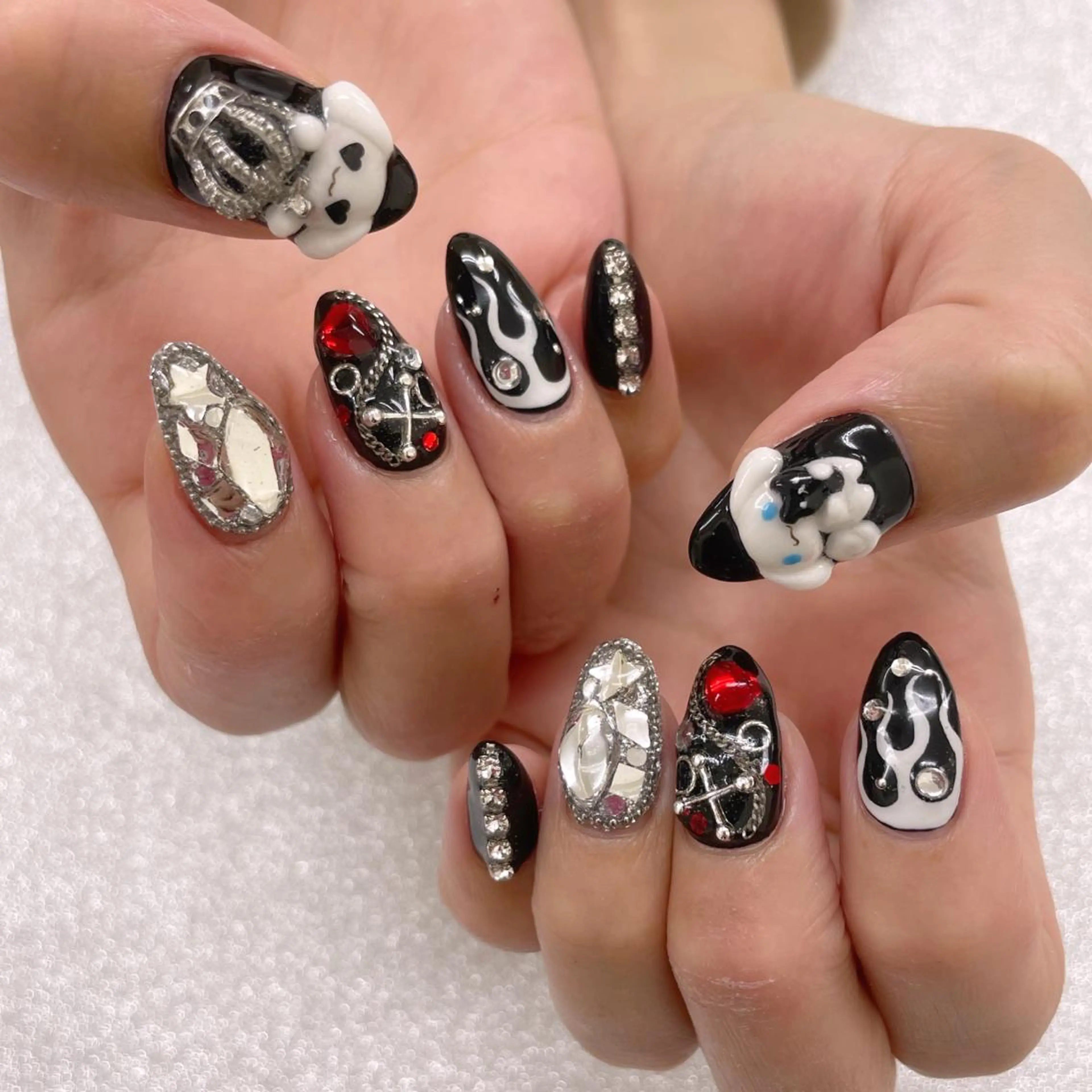 ネイル 五十嵐 美智のネイルデザイン