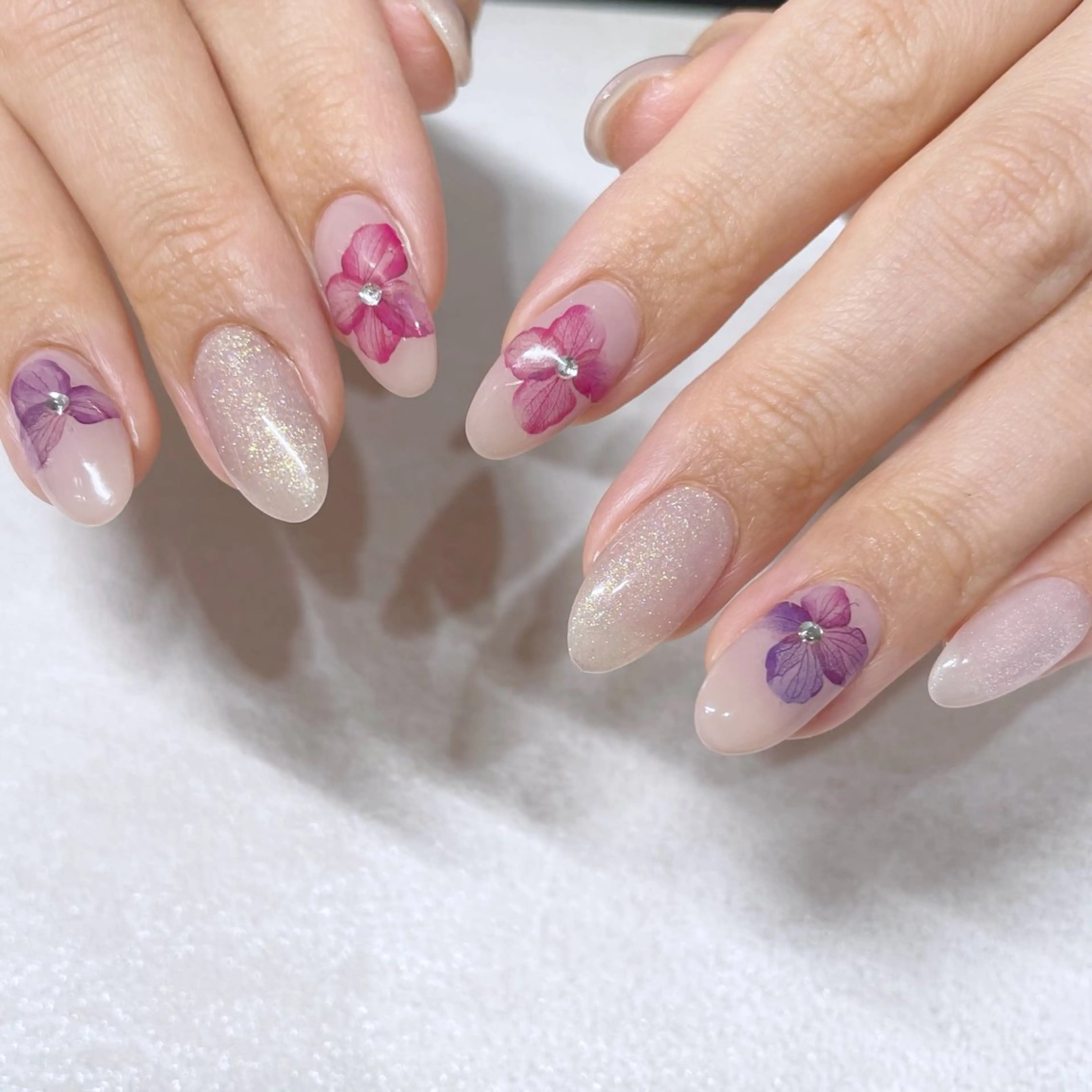 ネイル ハンドネイル Surya LANKA所属・SuryaLANKA yunaのネイルデザイン