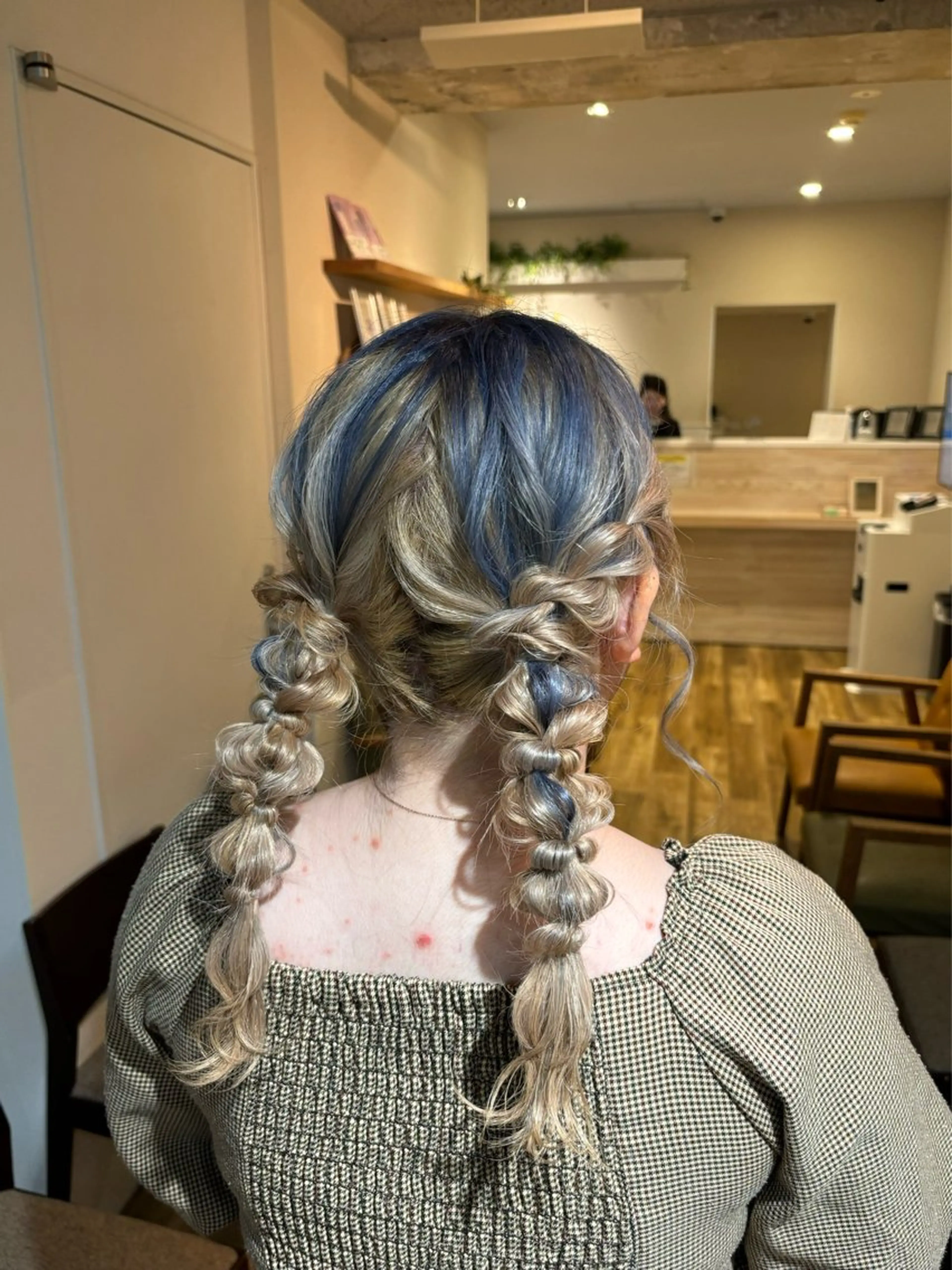 セミロング AFLOAT D’L所属・角本 藍⌇表参道 🌿艶colorのヘアスタイル