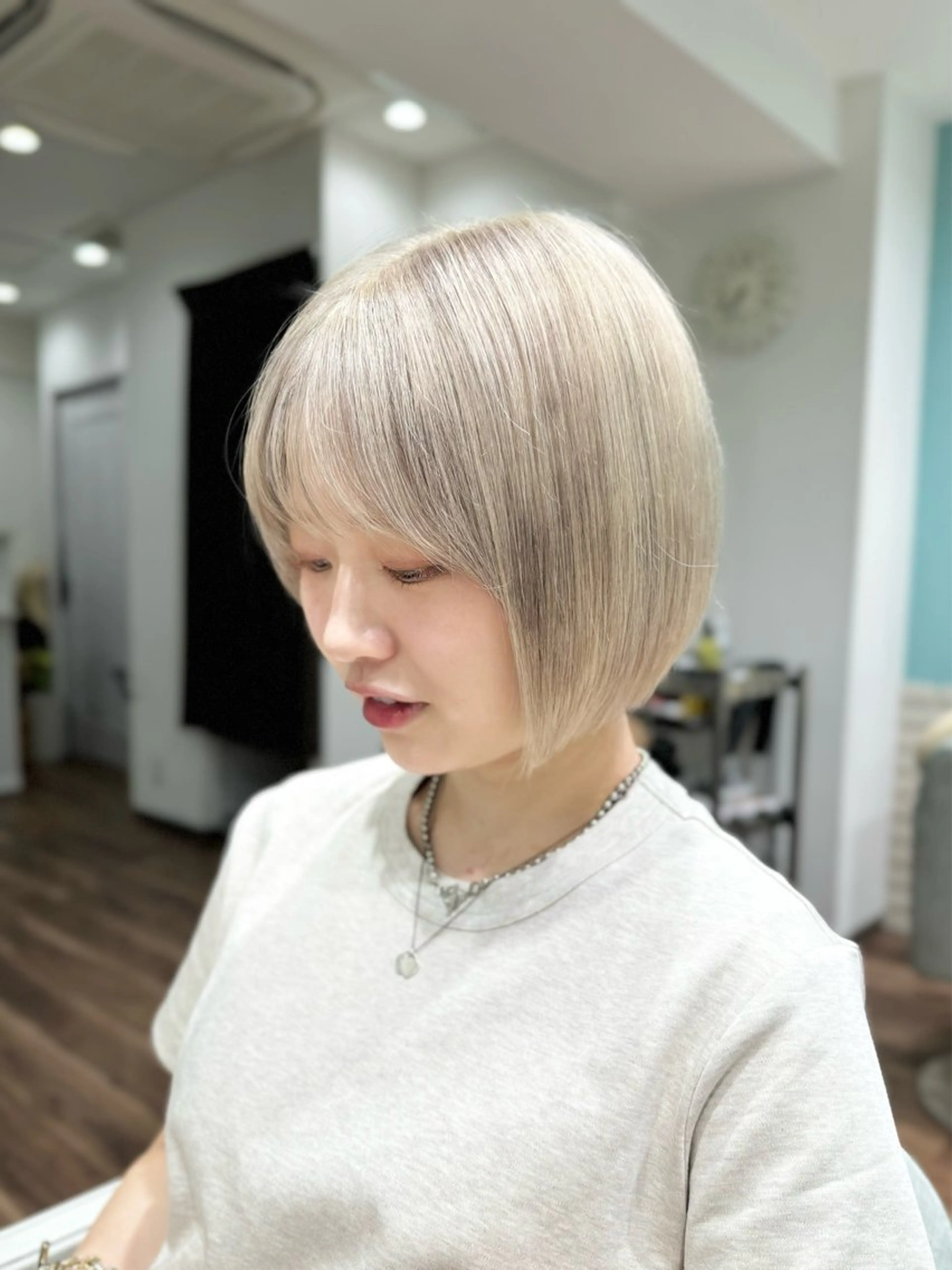ショート カラー ヘアカラー トリートメント ハイトーン/美髪矯正 /ボブ特化/SOMAのヘアスタイル