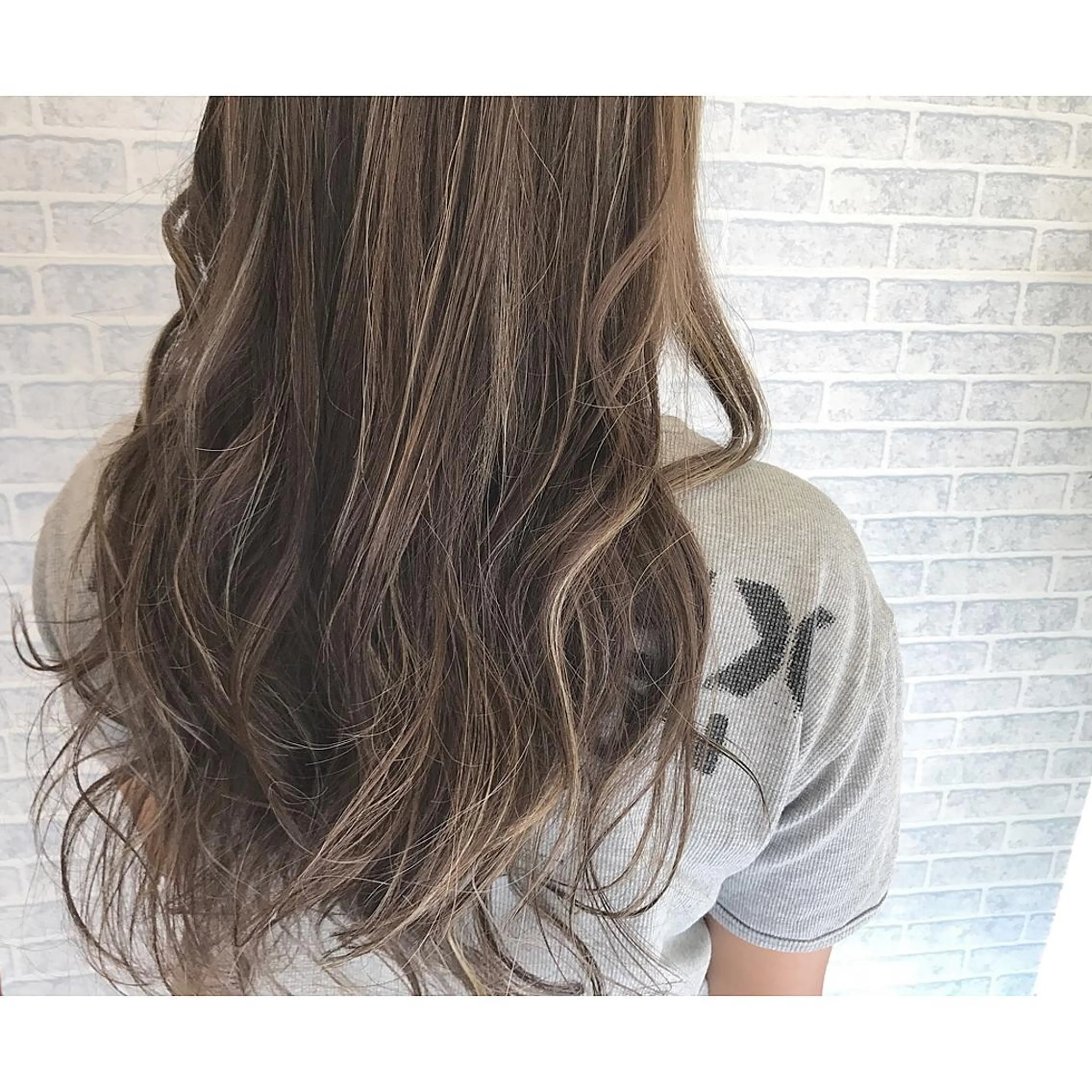 セミロング カラー ハイライトカラー ハイライト 荒木 拓也のヘアスタイル
