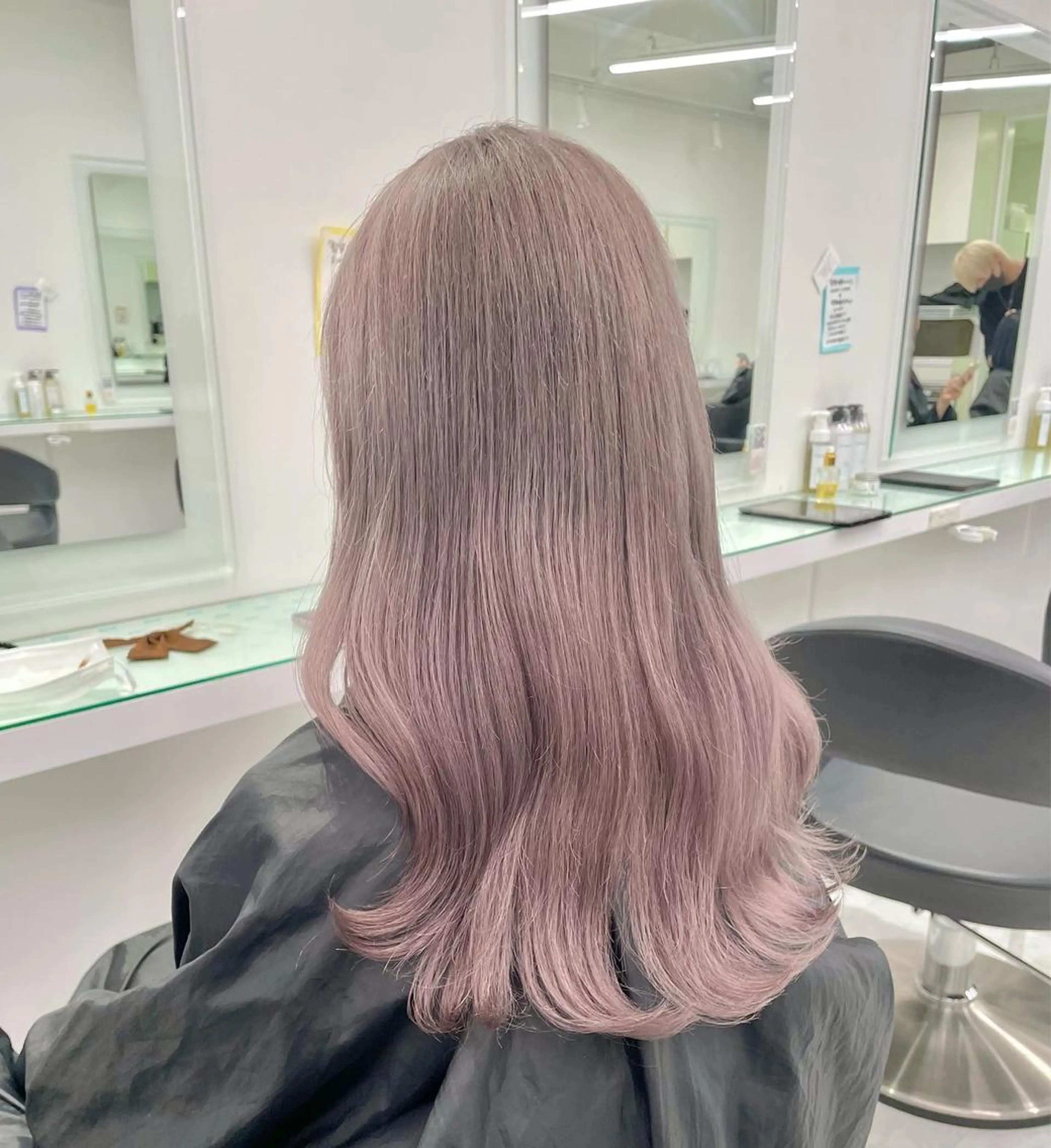 セミロング カラー カット ヘアカラー トリートメント 💖可愛い色たくさん 権田やすなり💖のヘアスタイル