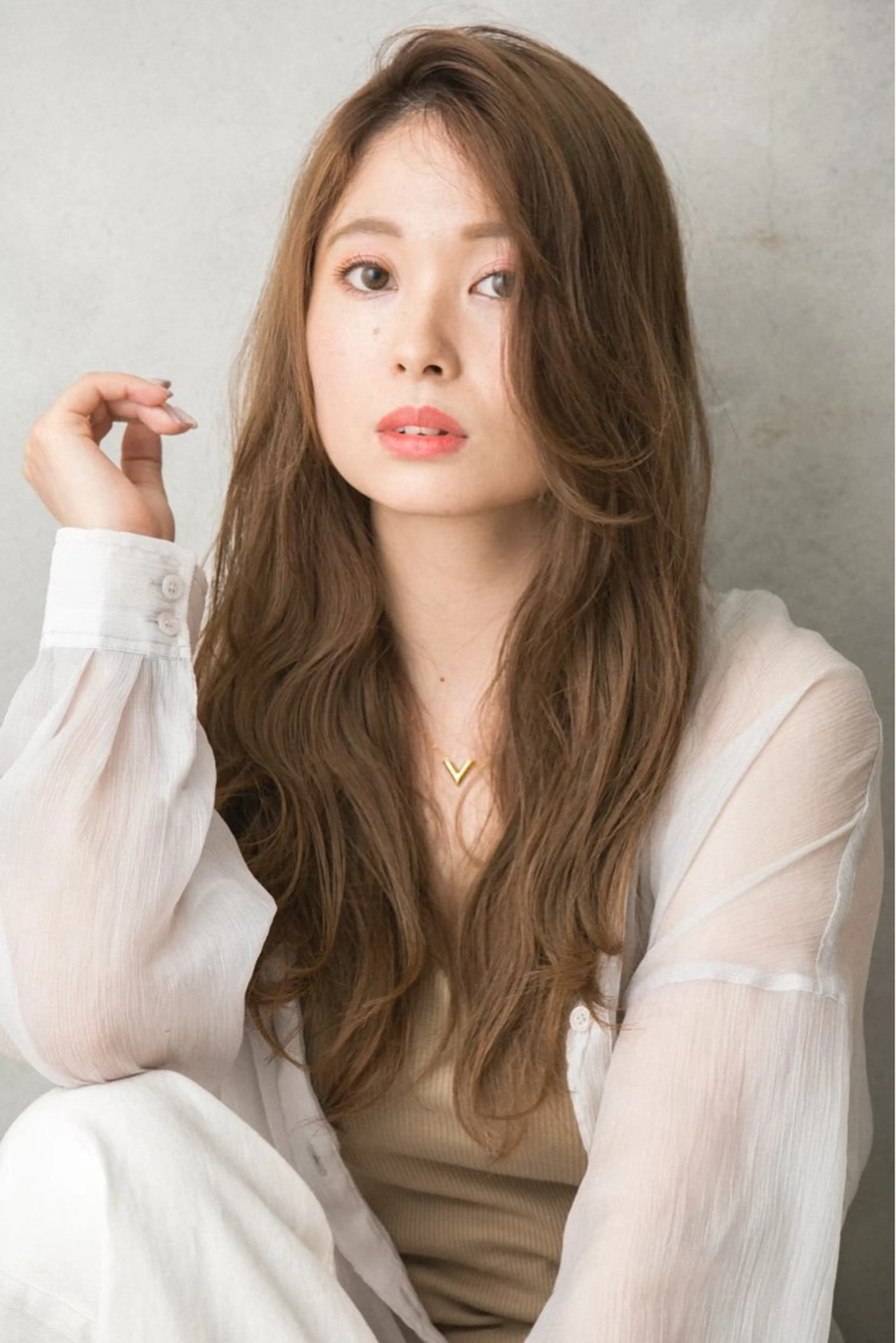 ロング カラー ベージュカラー ブリーチ ケアブリーチ ミルクティーベージュ 小顔カット✨ 透明感カラー✨kyoのヘアスタイル