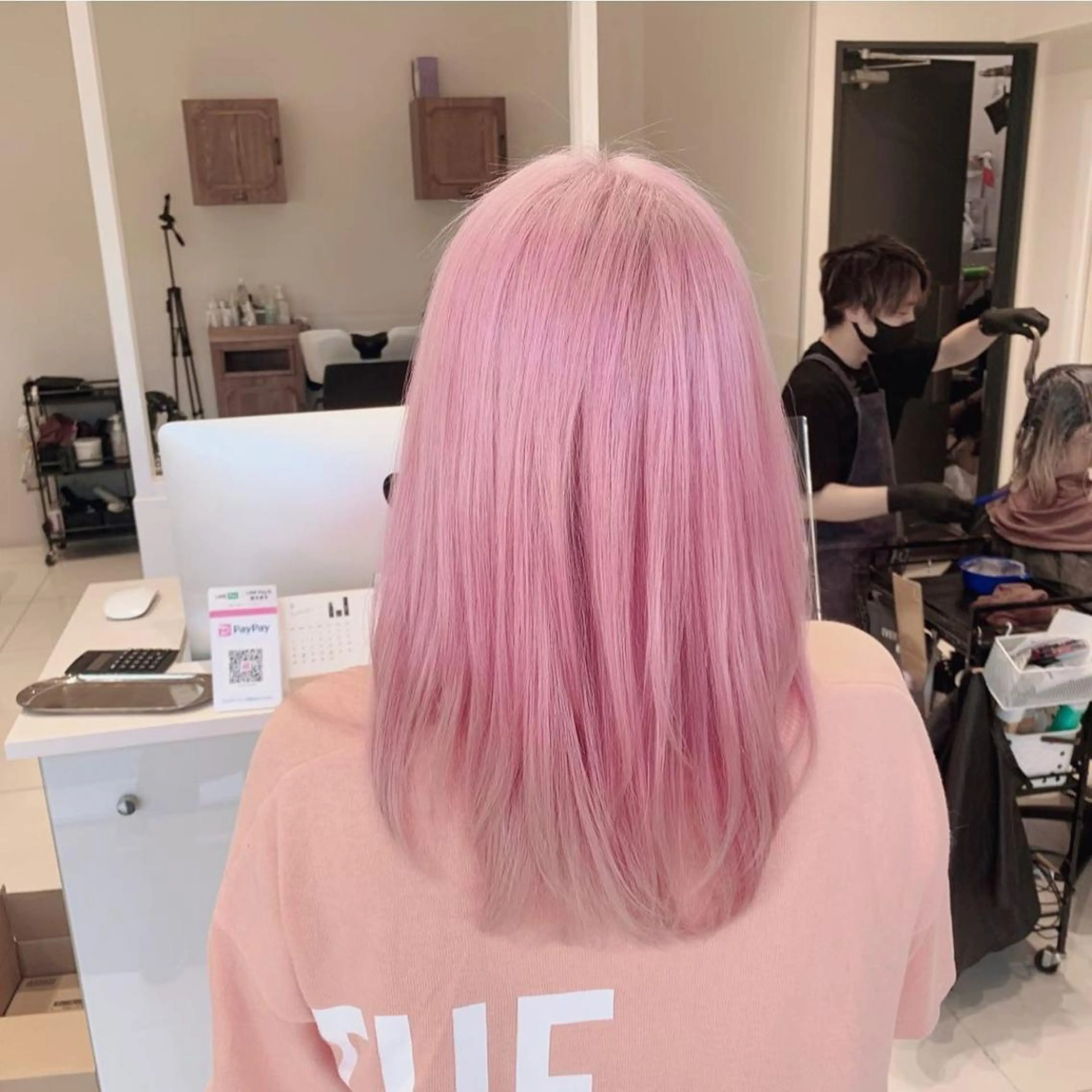 ロング カラー ブリーチ ケアブリーチ ハイライトカラー インナーカラー ハイライト カット ヘアカラー オフホワイトアンドなんば所属・福西 洋斗のヘアスタイル