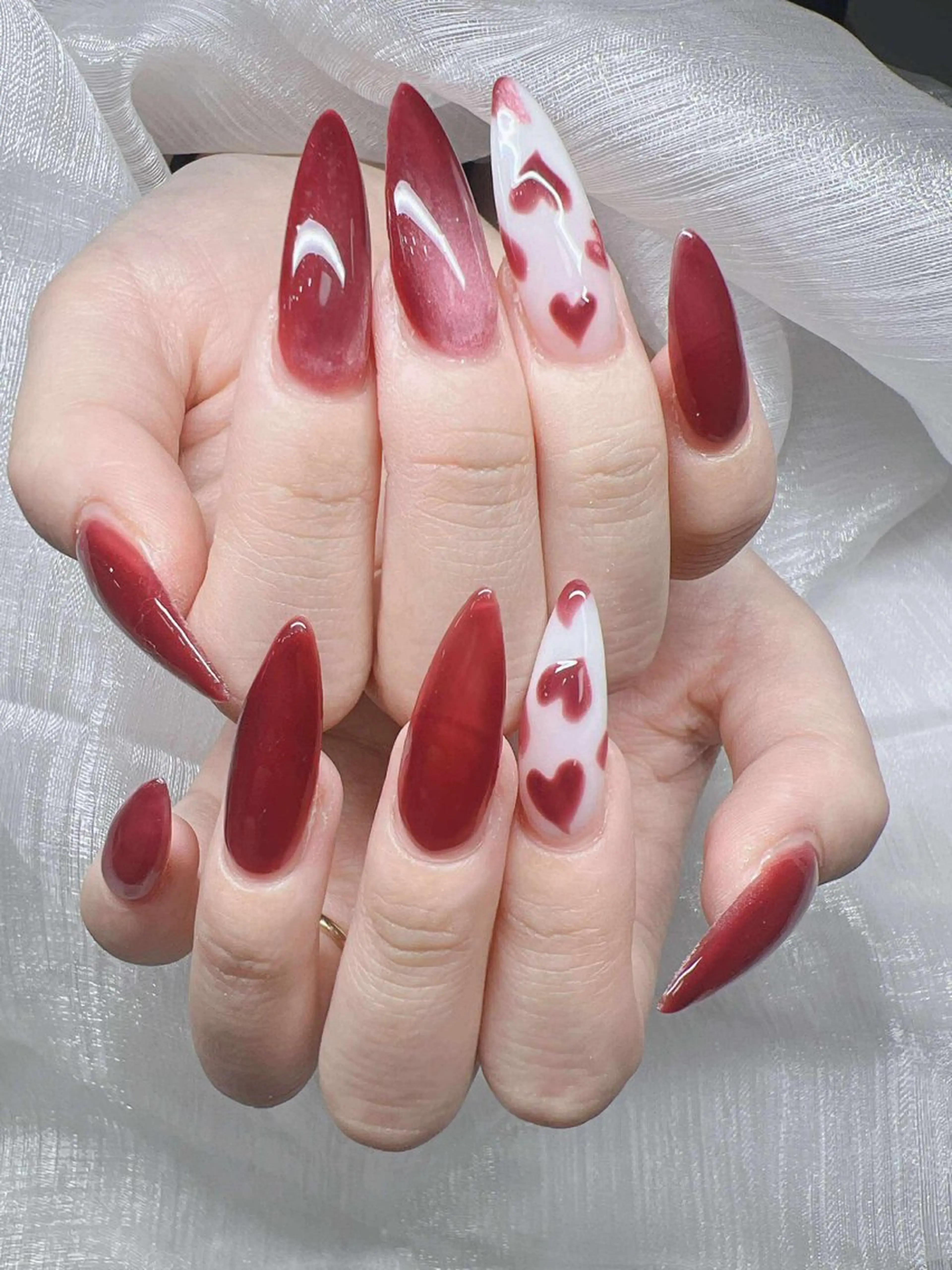 ネイル 長さ出し グラデーション 卒業式 キラキラネイル マグネットネイル ハンドネイル Lee Nailsのネイルデザイン