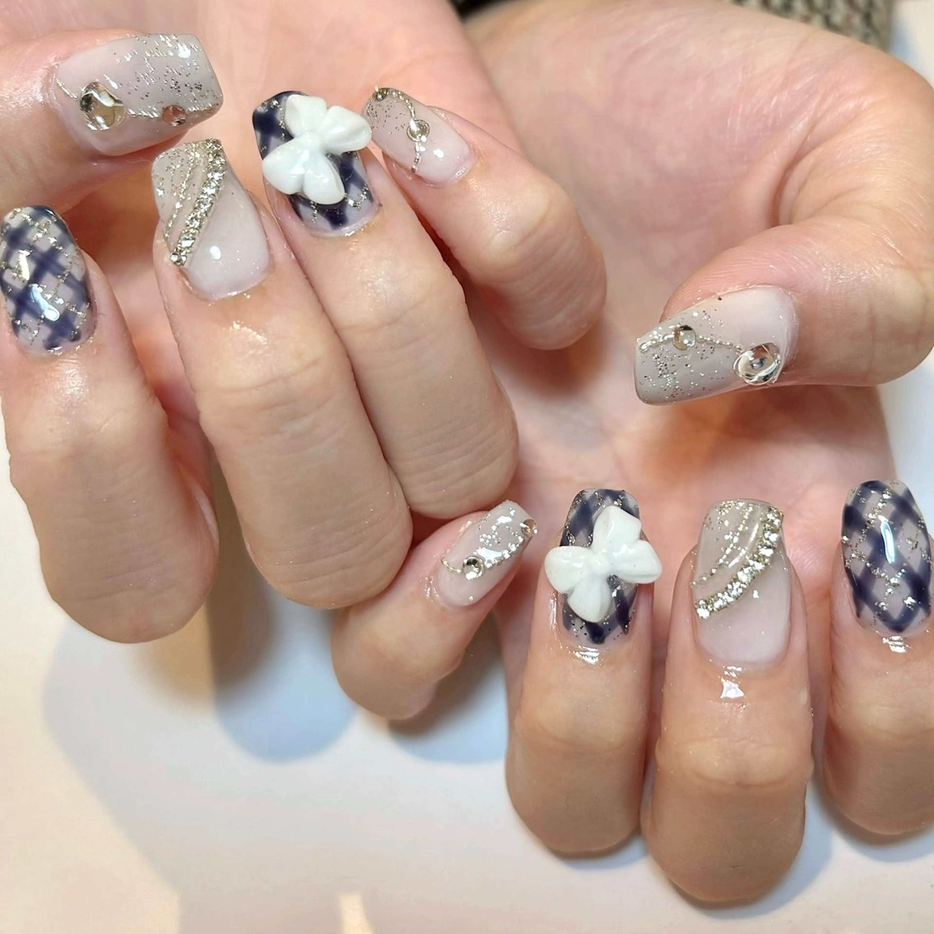ネイル 冬ネイル ハンドネイル eight横浜🧸 kumabeのネイルデザイン