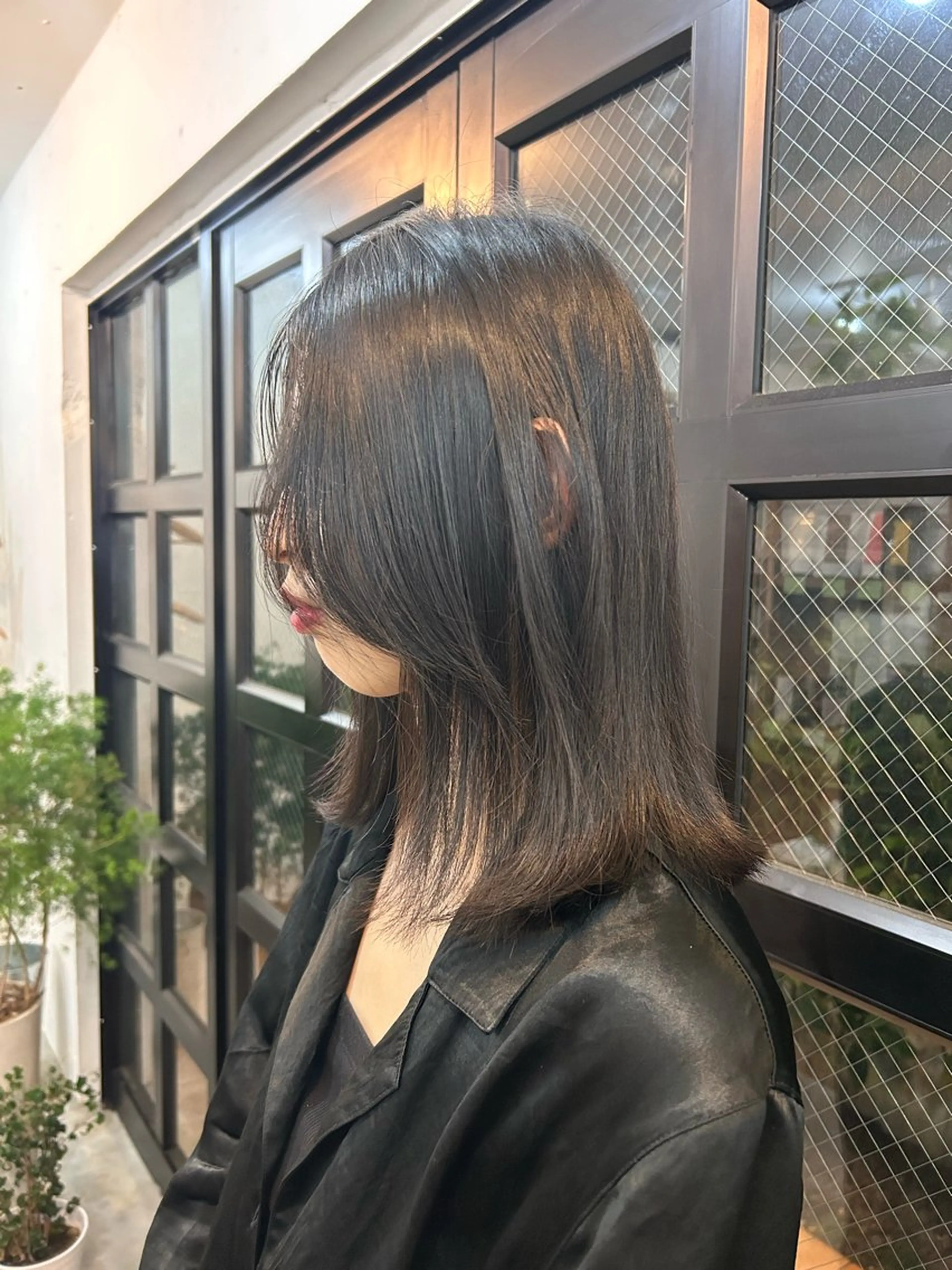 ミディアム カット SABO 🪴岡田知佳のヘアスタイル
