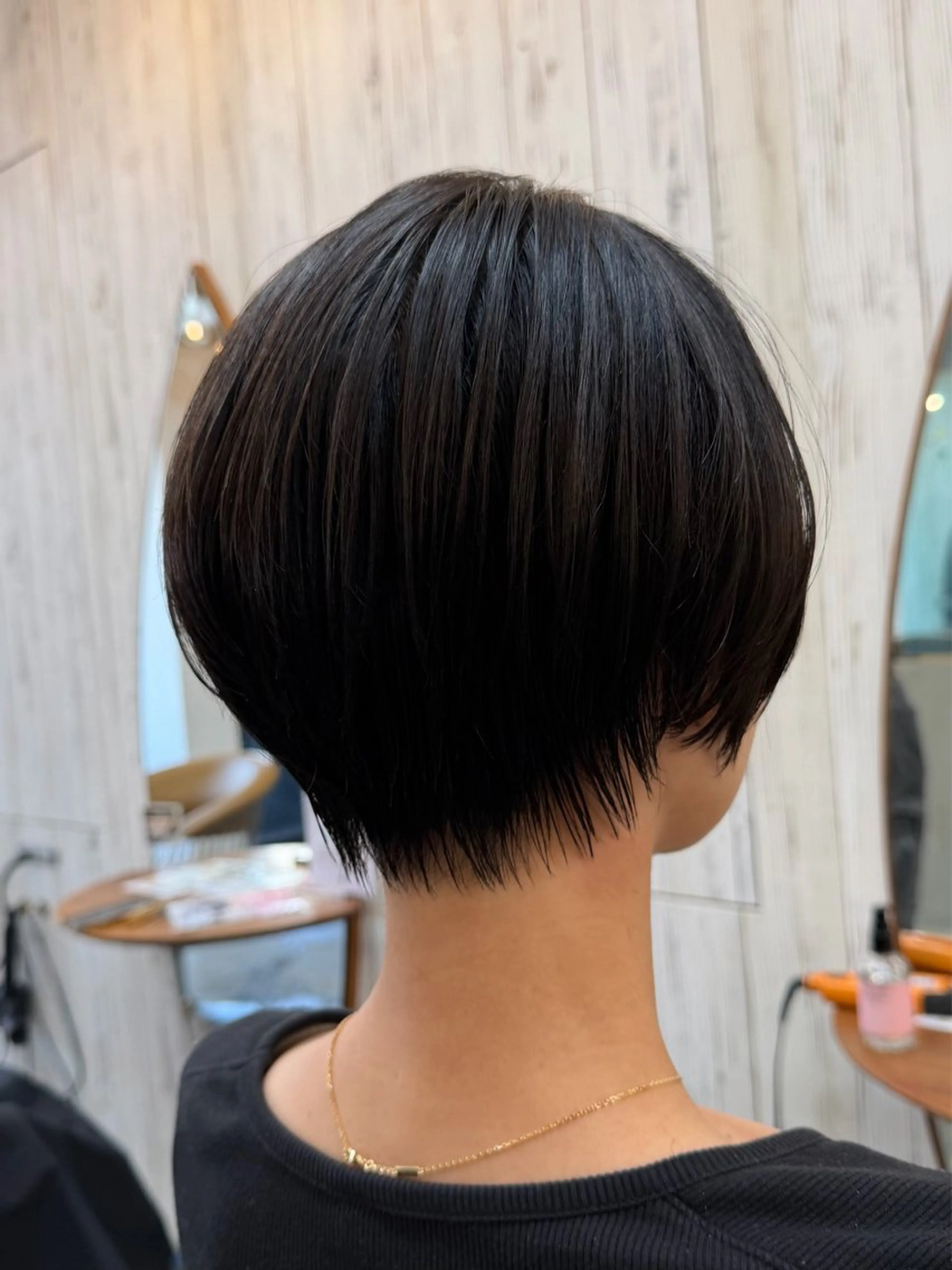 ショート カラー カット ヘアカラー トリートメント 縮毛矯正/髪質改善 ショートボブ/ともきのヘアスタイル