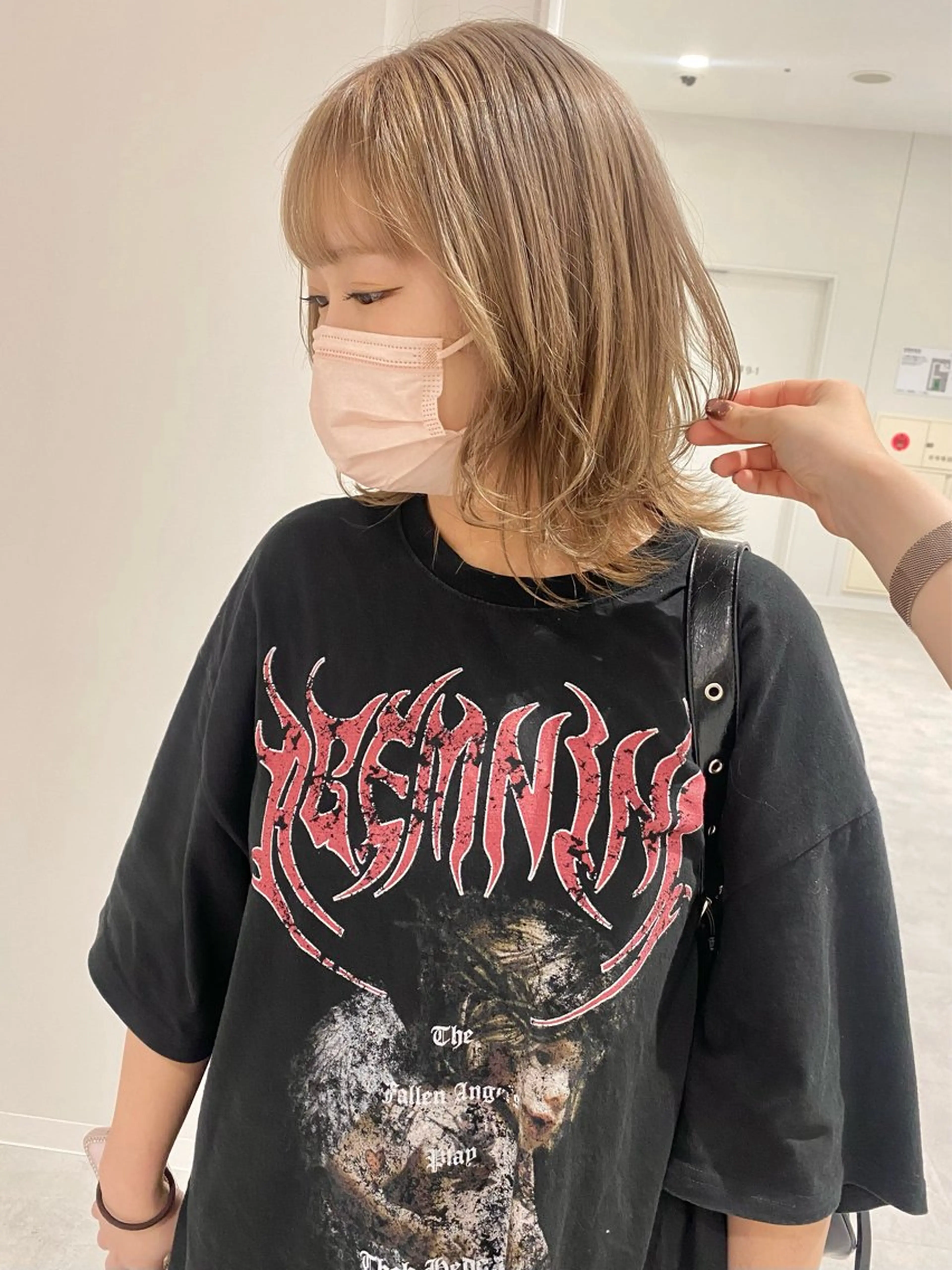 ミディアム カラー ベージュカラー ブロンド ブロンドベージュ ヘアカラー ベージュ/アレンジ /横浜/杉本千夏のヘアスタイル