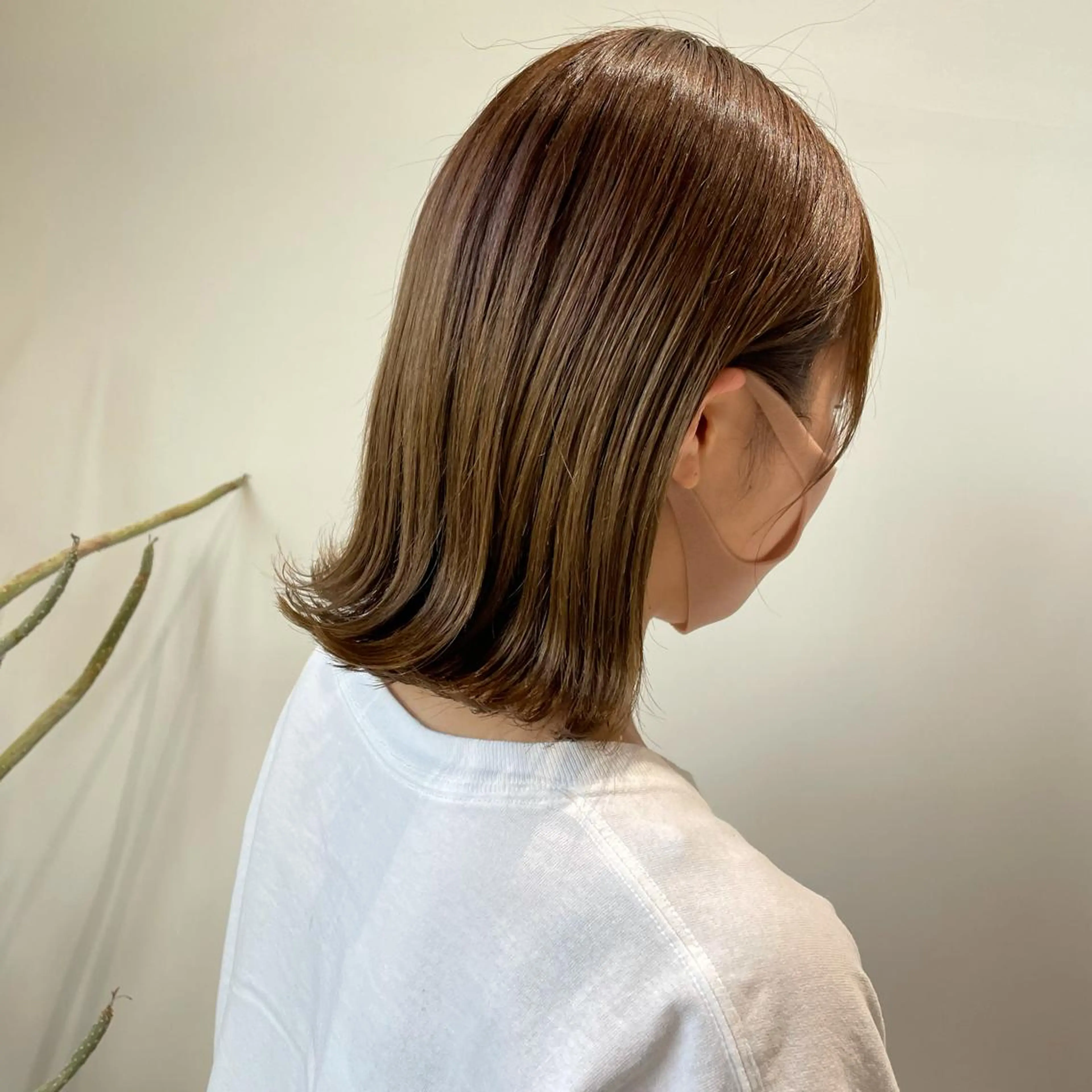 ミディアム 切りっぱなしボブ ボブ カット SOU所属・ふるかわ れなのヘアスタイル