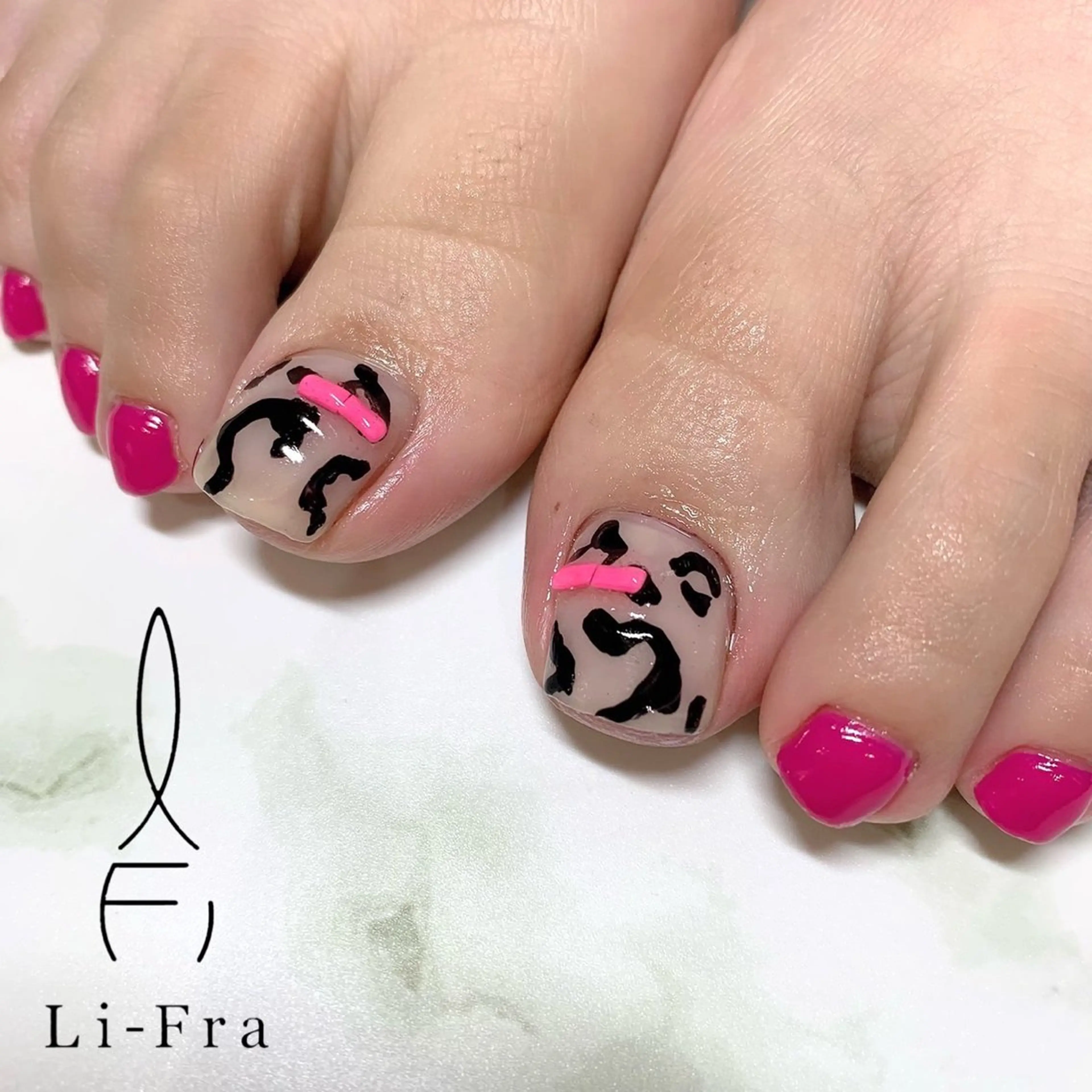 ネイル フットネイル Li-fra satomiのネイルデザイン