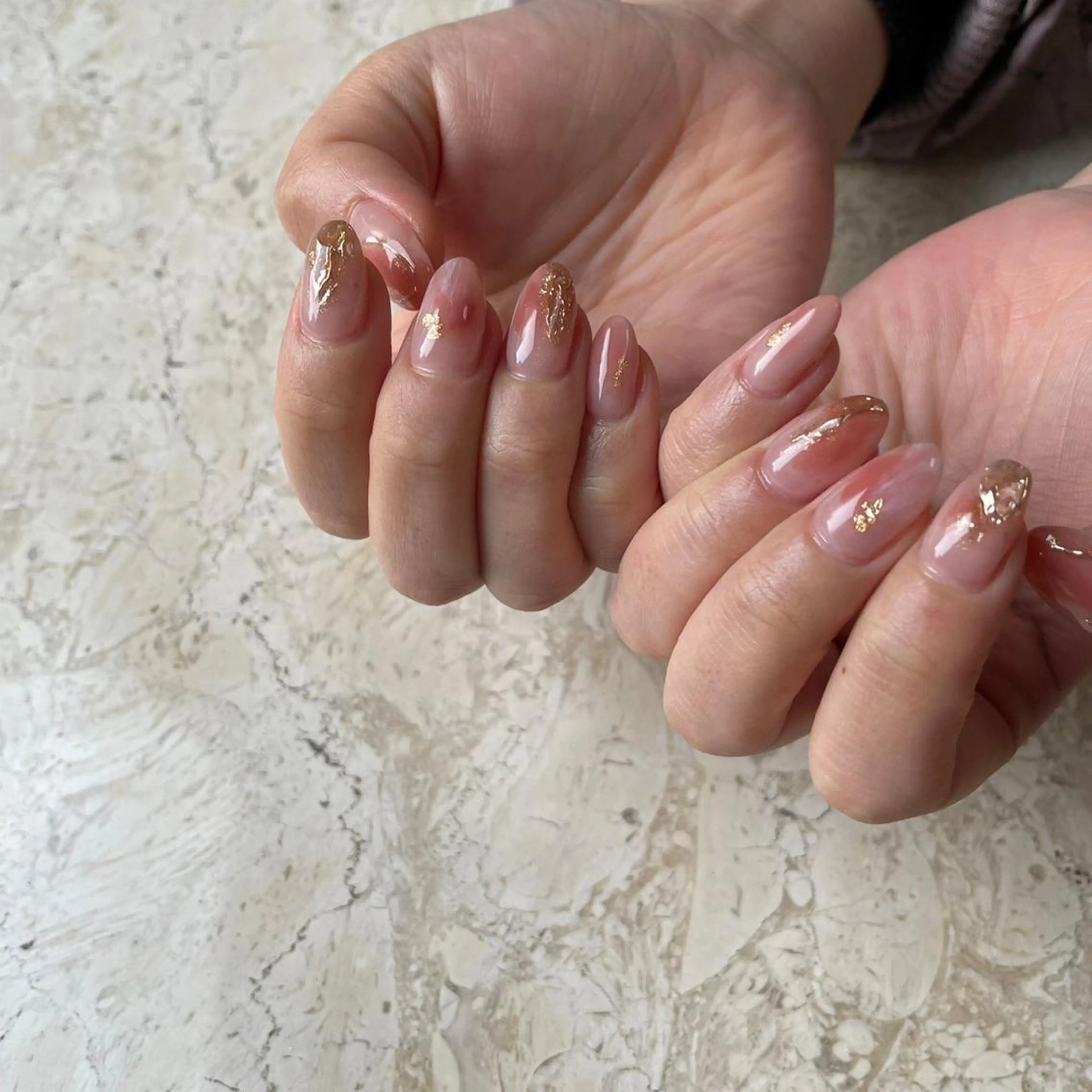 ネイル アートネイル オーロラネイル ジェルネイル ゴールド ハート ハンドネイル フットネイル nail salon mieux(ミュー)のネイルデザイン