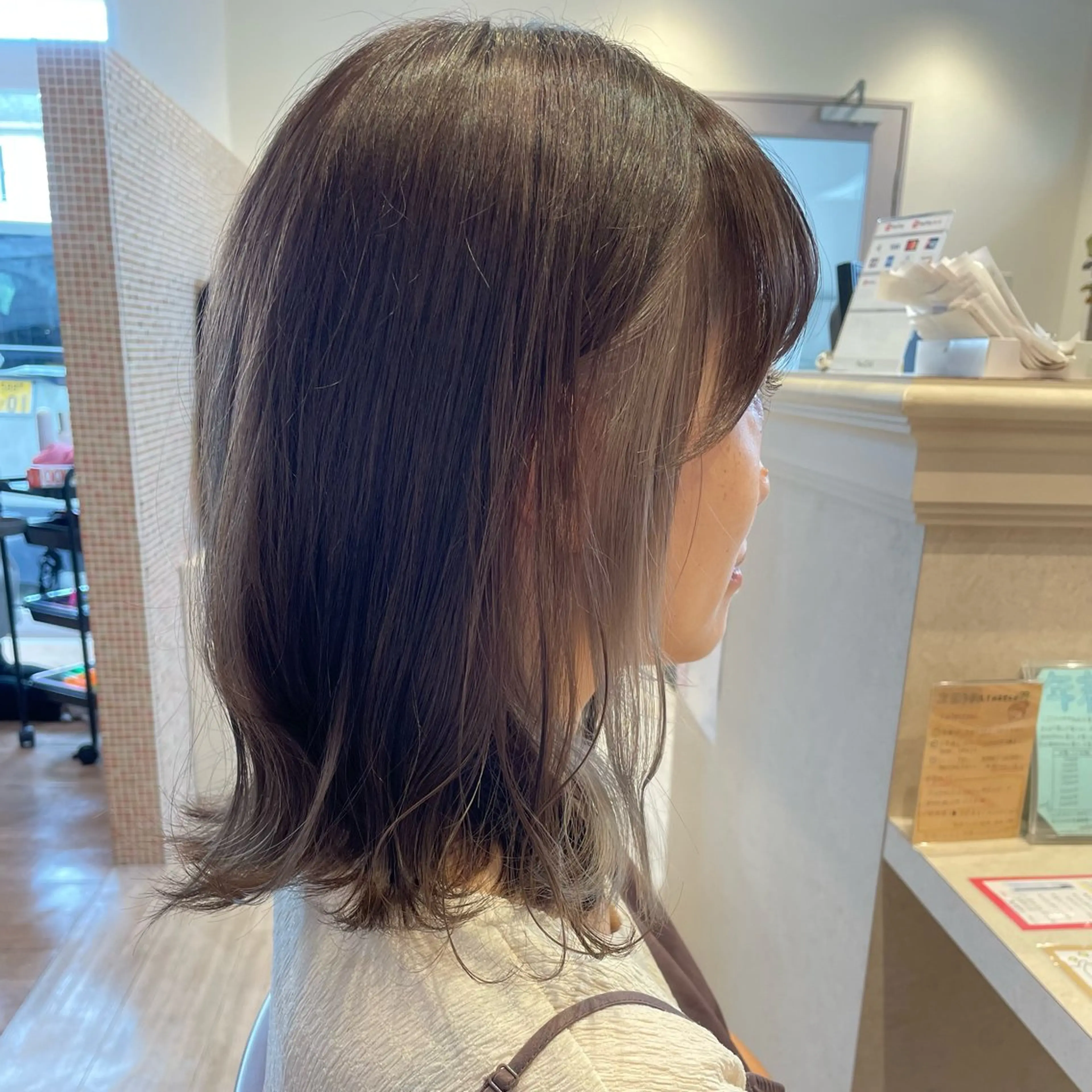 カラー ブリーチ インナーカラー ヘアカラー 加藤 菜々子のヘアスタイル