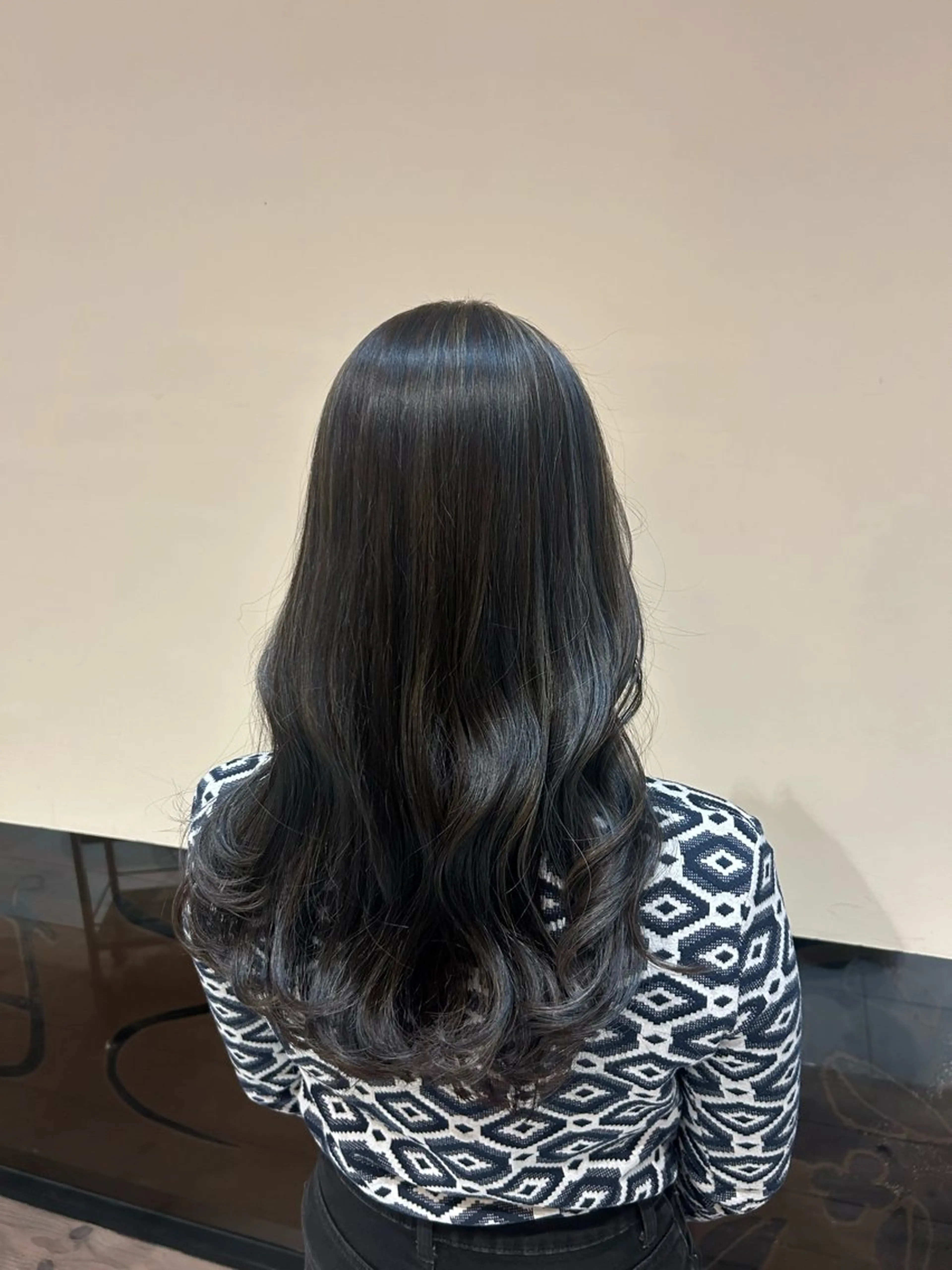 ロング ハイライト ヘアカラー 村松 麻菜のヘアスタイル