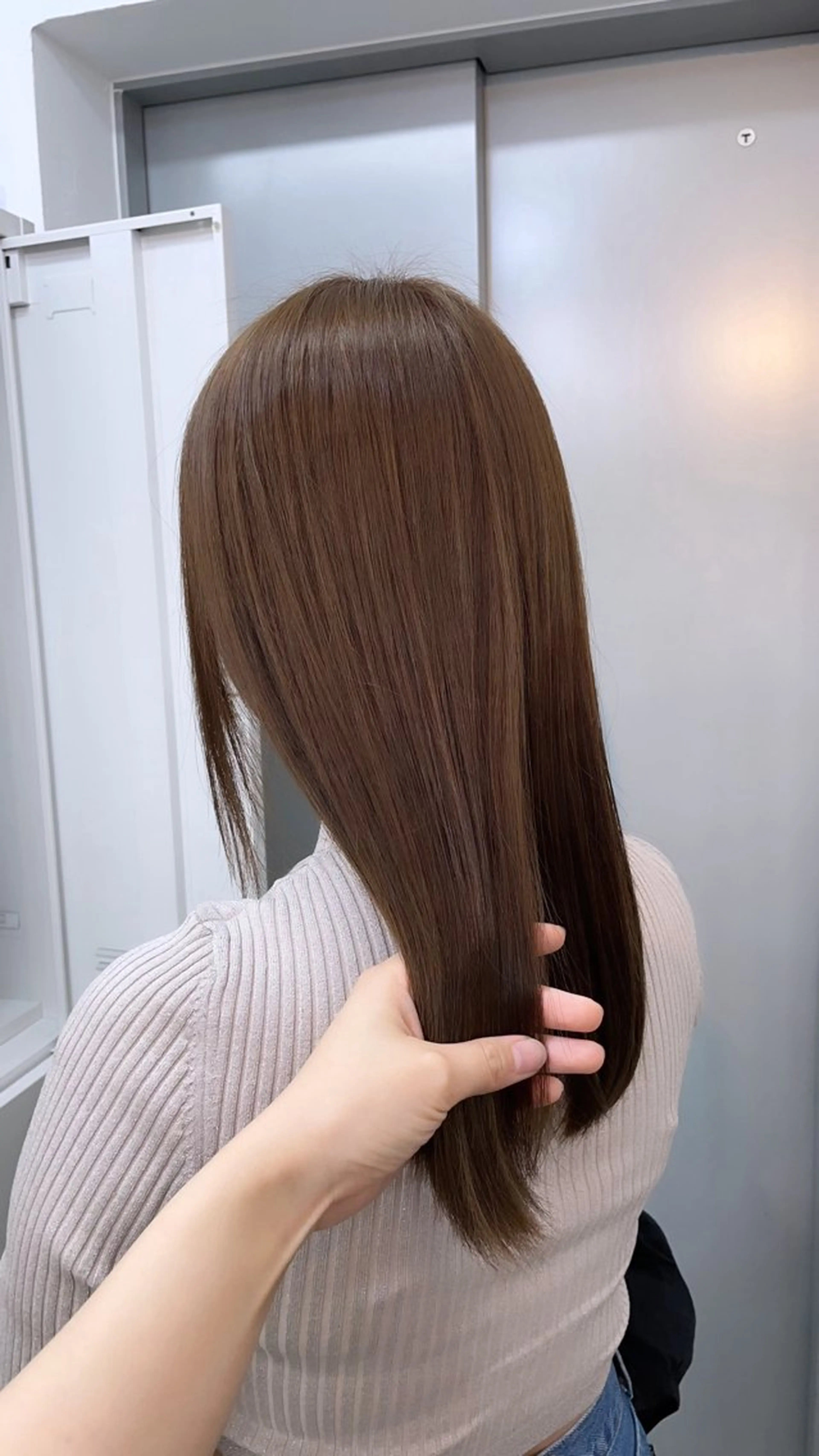 セミロング カラー ブリーチ 透明感カラー ダブルカラー ブリーチなしカラー カット ヘアカラー ✨髪質改善✨原宿 えのもと　はなのヘアスタイル