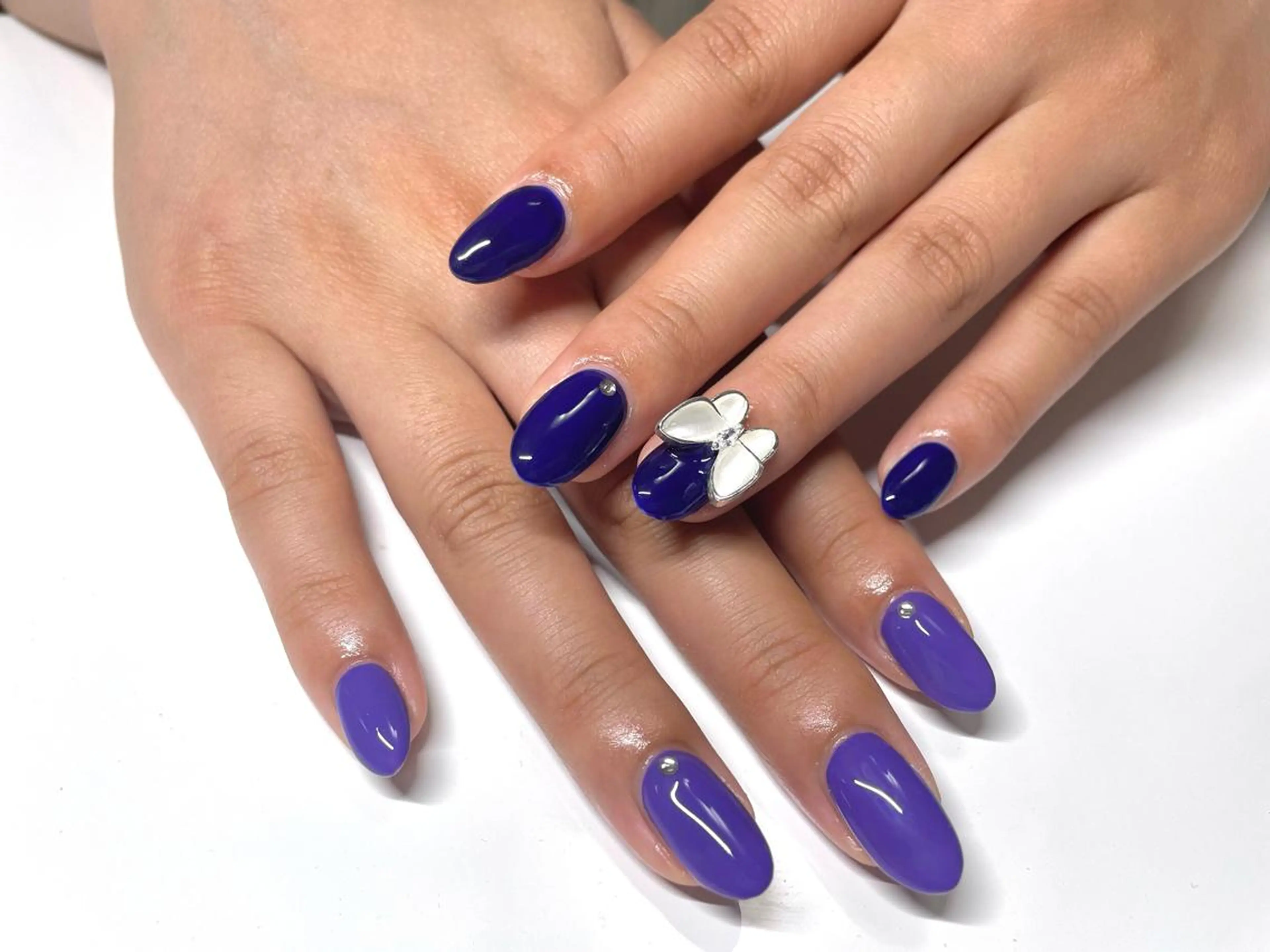 ネイル ストーンネイル ハンドネイル ネイルサロン Purimaのネイルデザイン