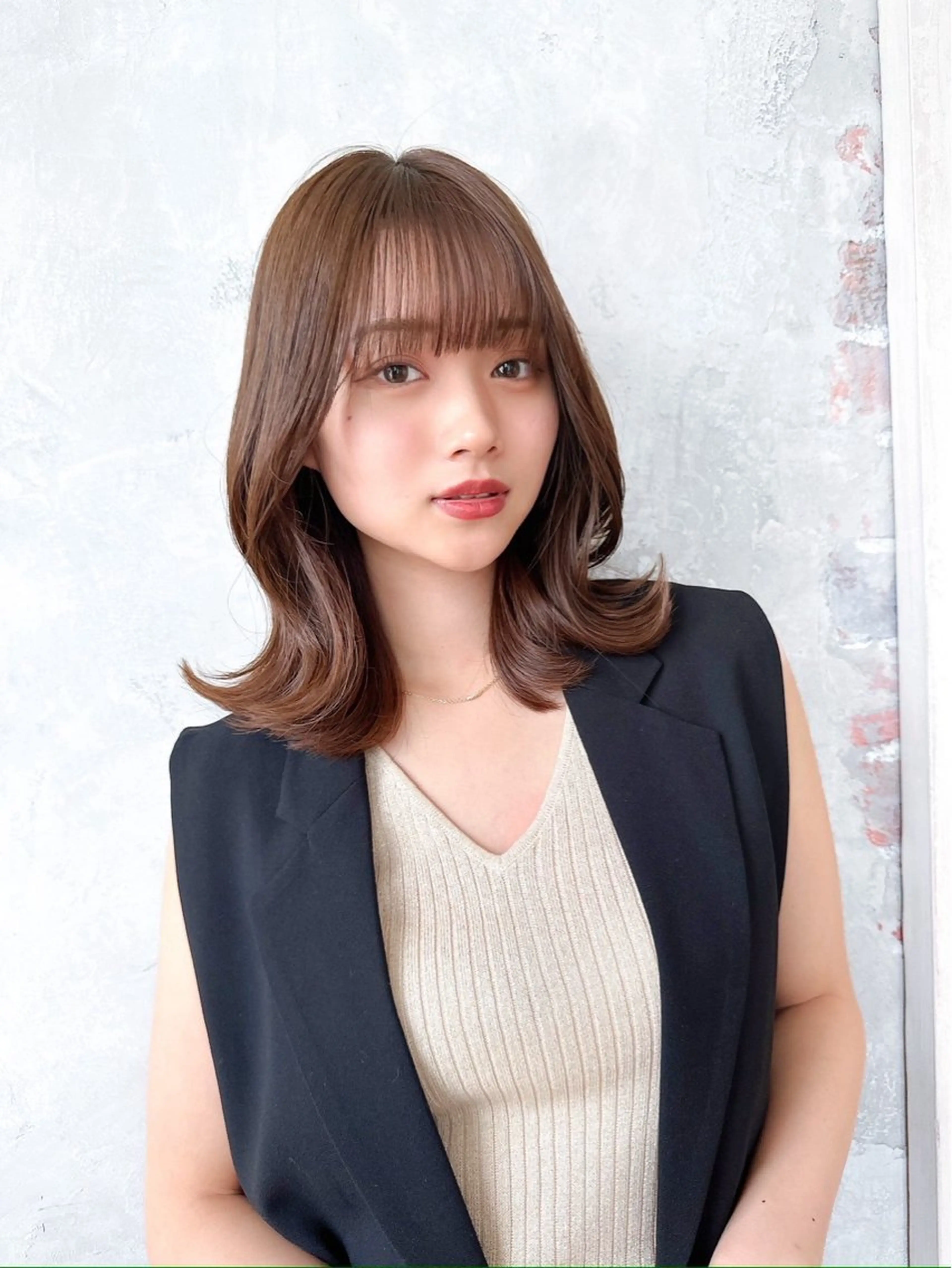 ミディアム カット 新宿/レイヤー 顔周りカット溝手優太のヘアスタイル