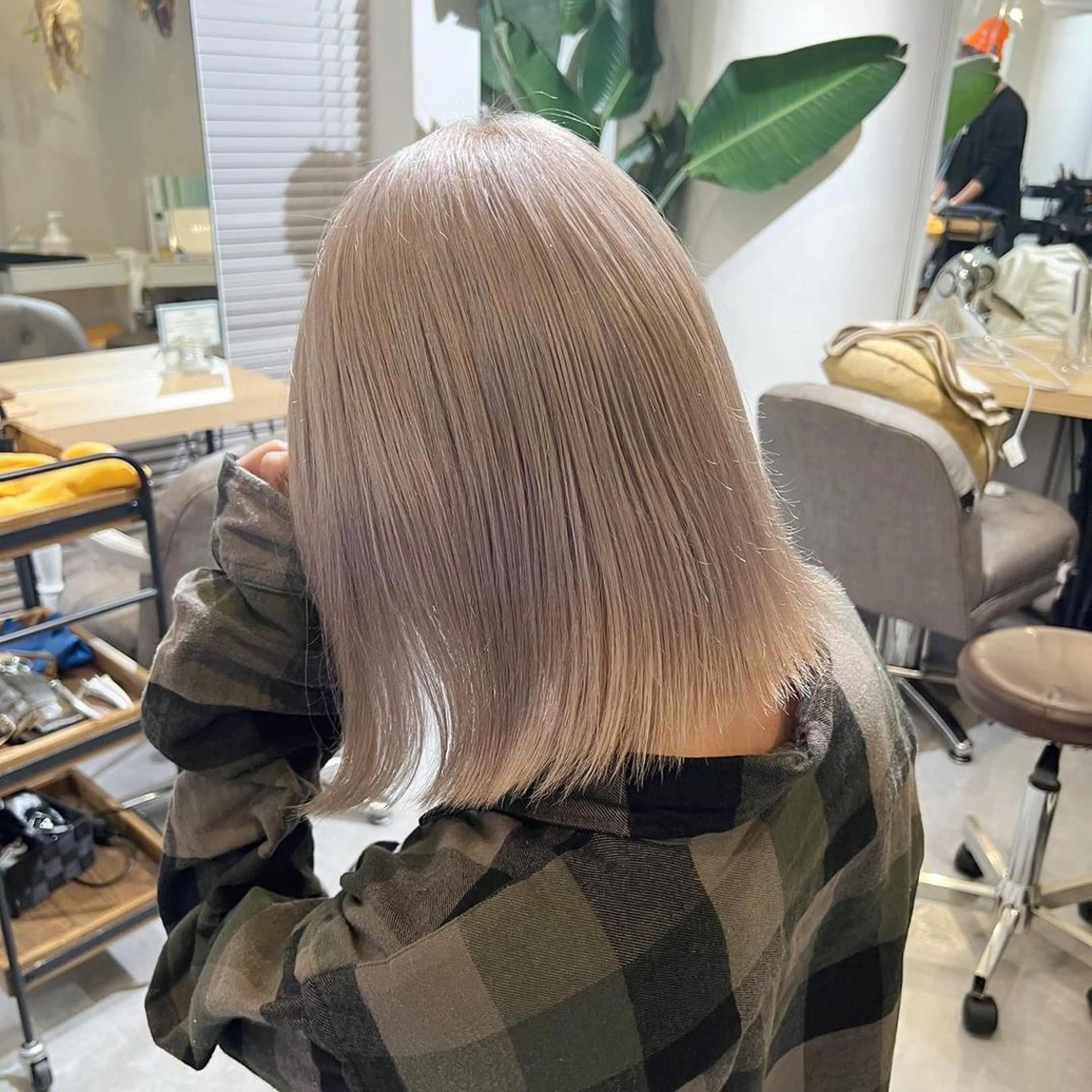 ショート カラー ブリーチ、髪質改善 Noe心斎橋店のヘアスタイル