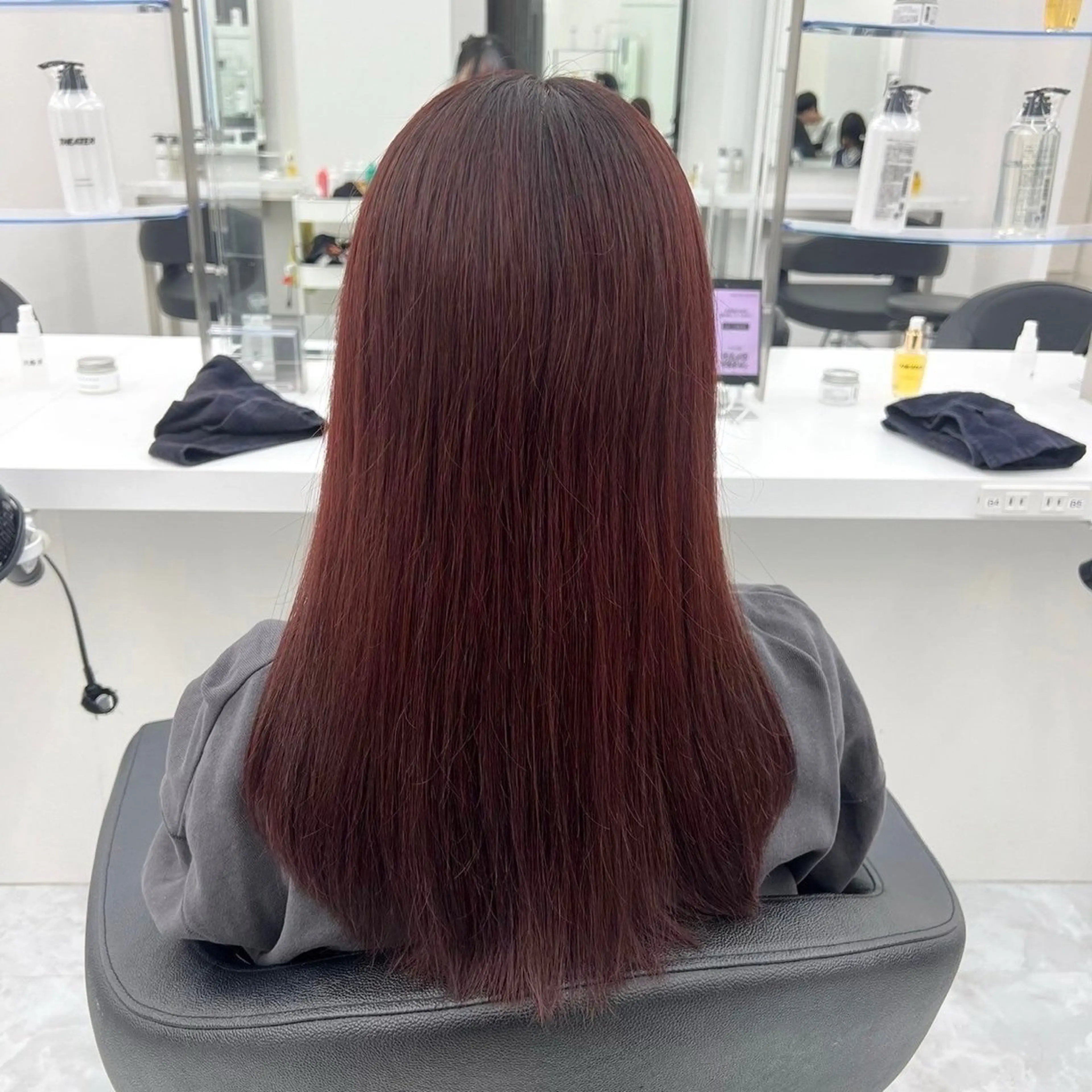 ロング カラー ヘアカラー トリートメント 上品モテヘア💍🤎 karen💍🤎のヘアスタイル