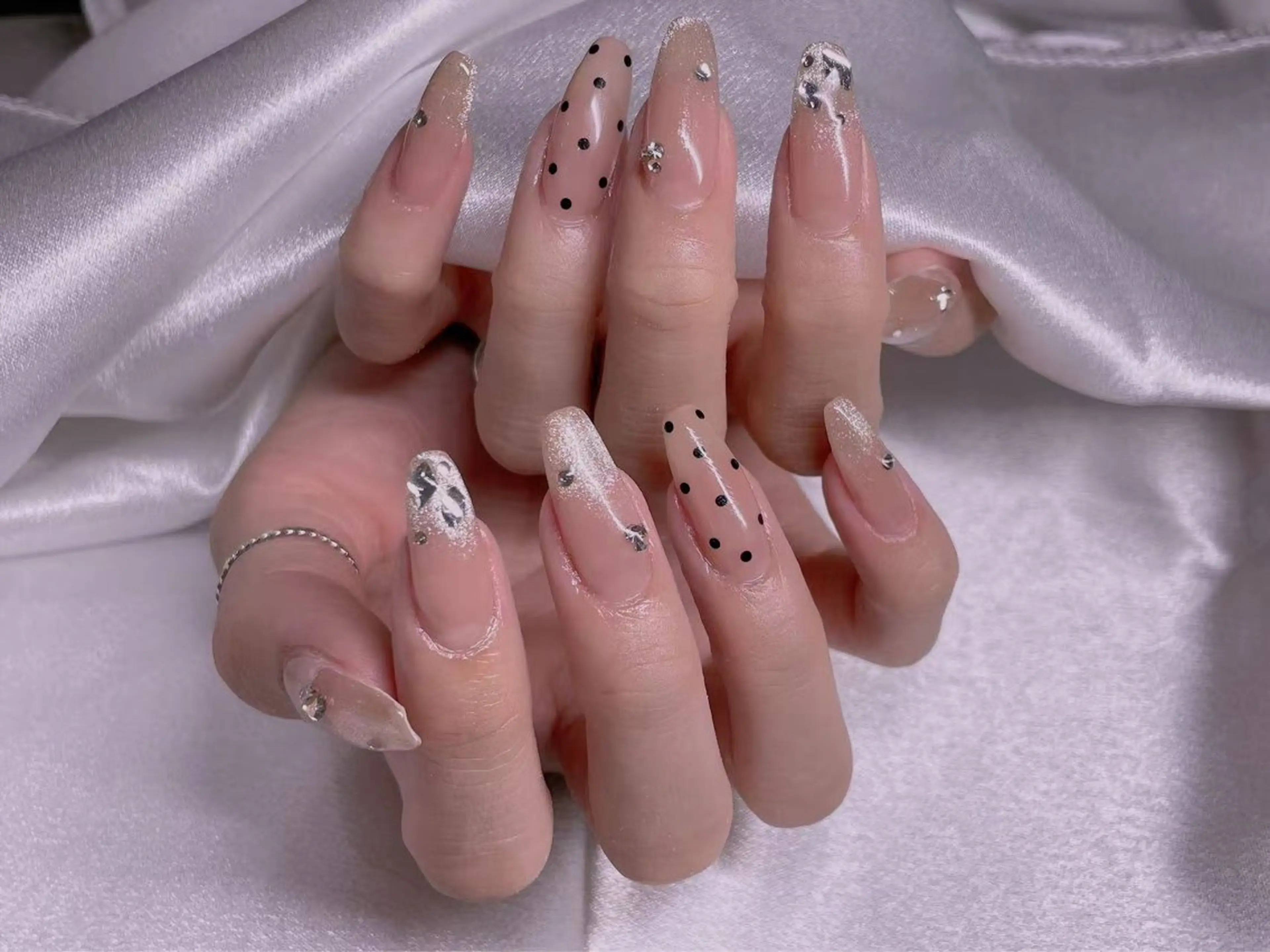 ネイル ハンドネイル ハンドケア リン リンのネイルデザイン