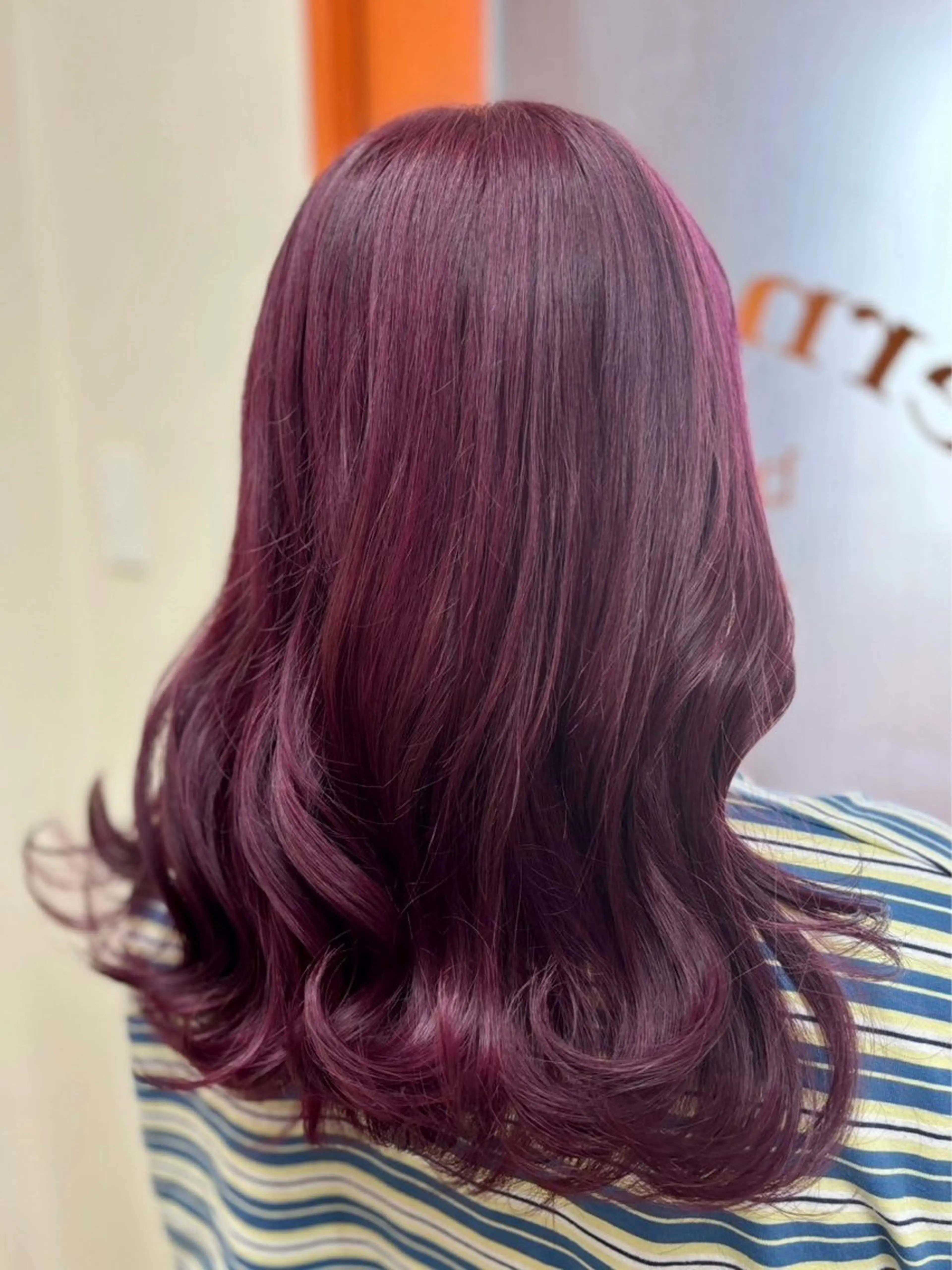 カラー 八馬 那由多のヘアスタイル