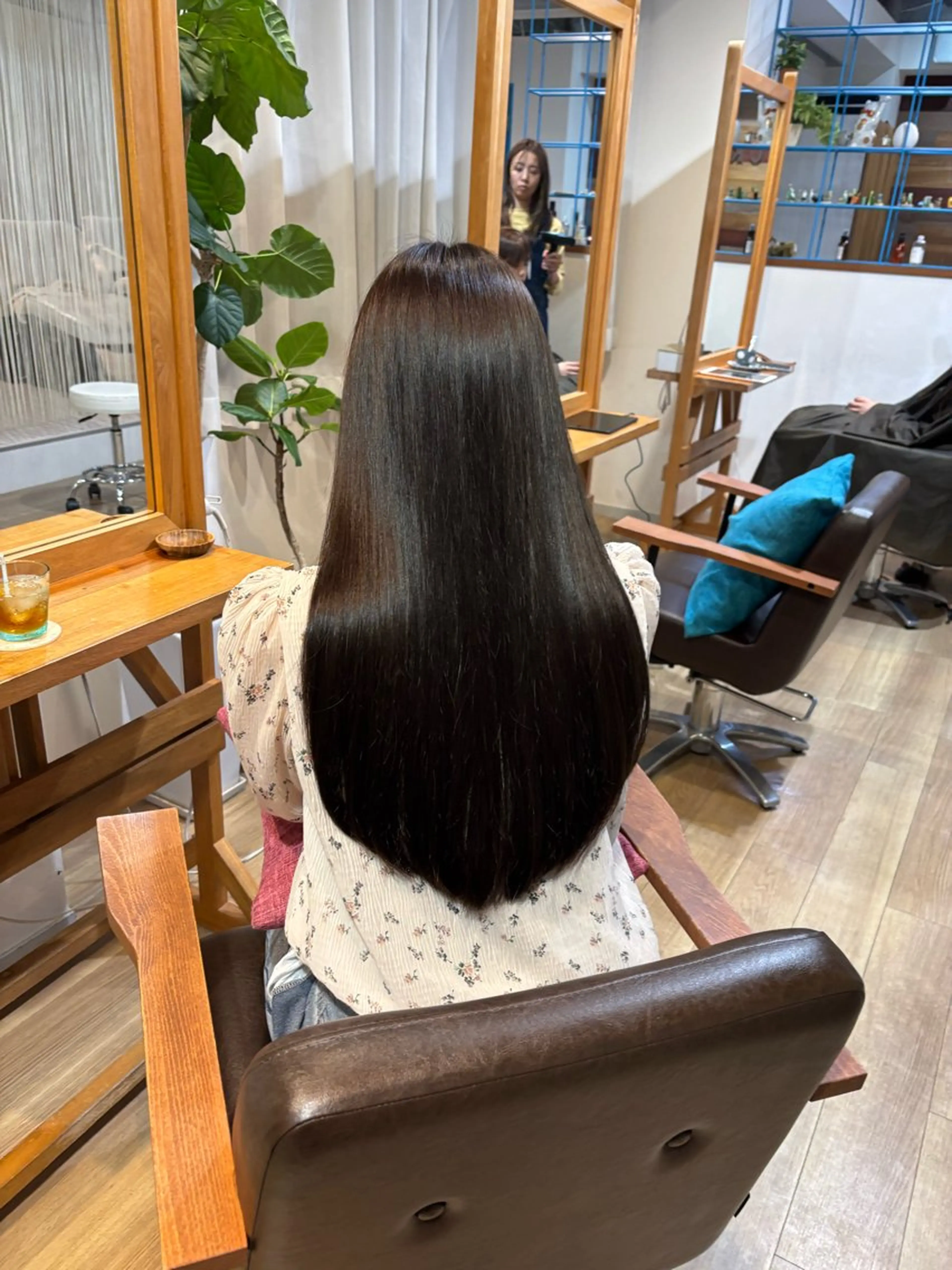 ロング カラー ヘアカラー トリートメント RINNO🌷艶髪/ 艶カラーのヘアスタイル