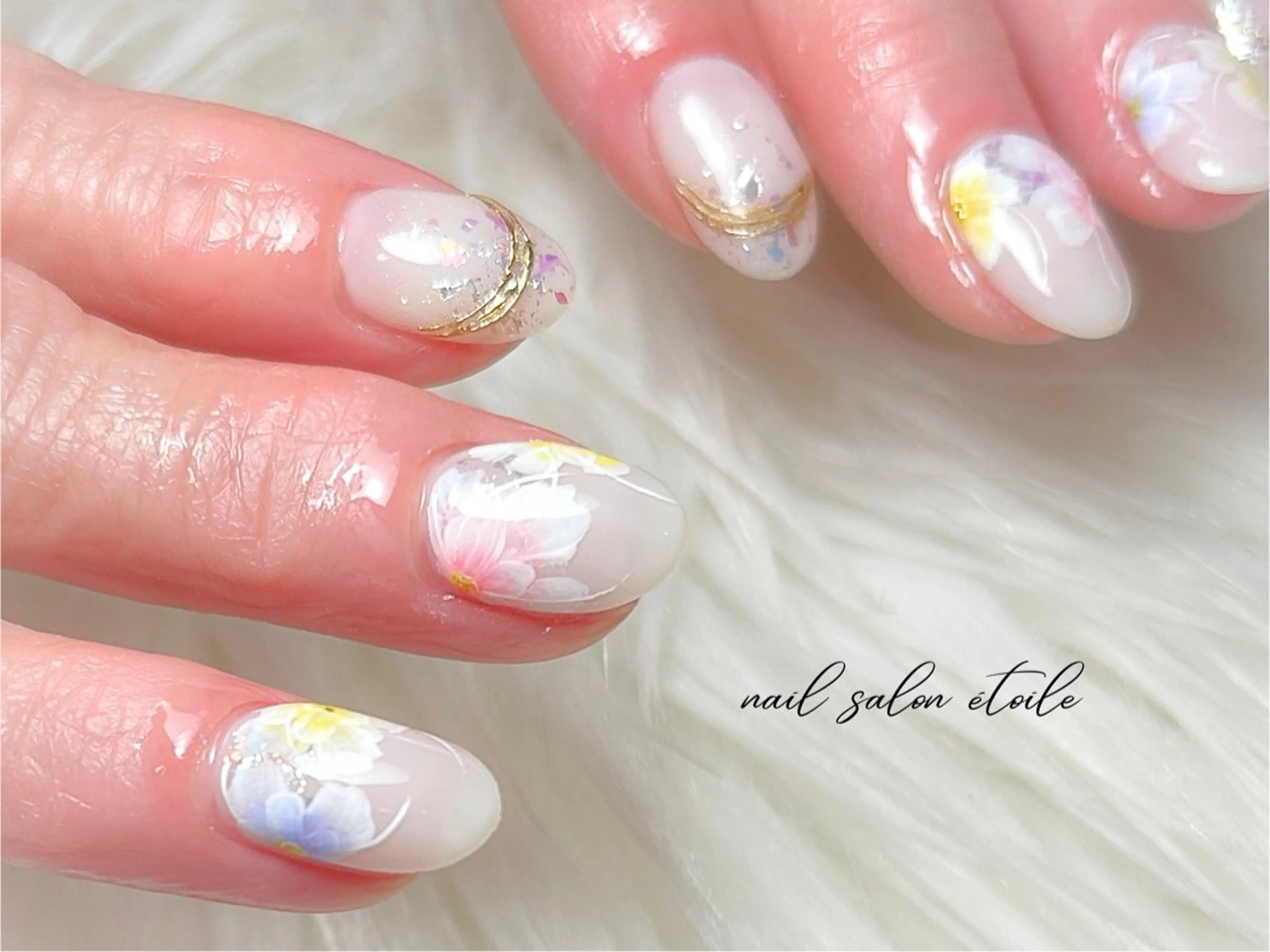 ネイル アートネイル フラワーネイル 春ネイル ホワイト ハンドネイル nail salon étoileのネイルデザイン