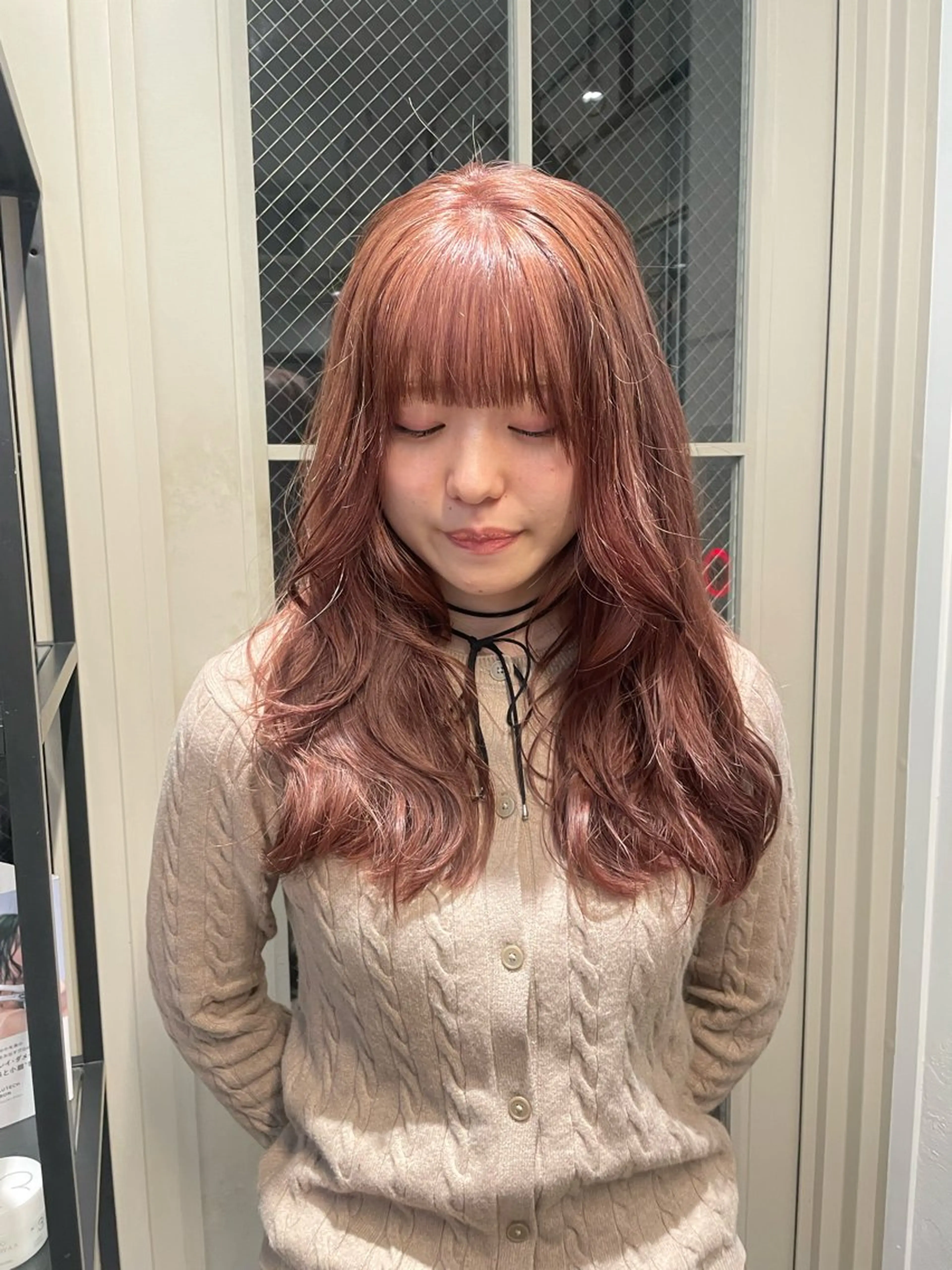 ロング カラー ミルクティー× グレージュMOMOのヘアスタイル