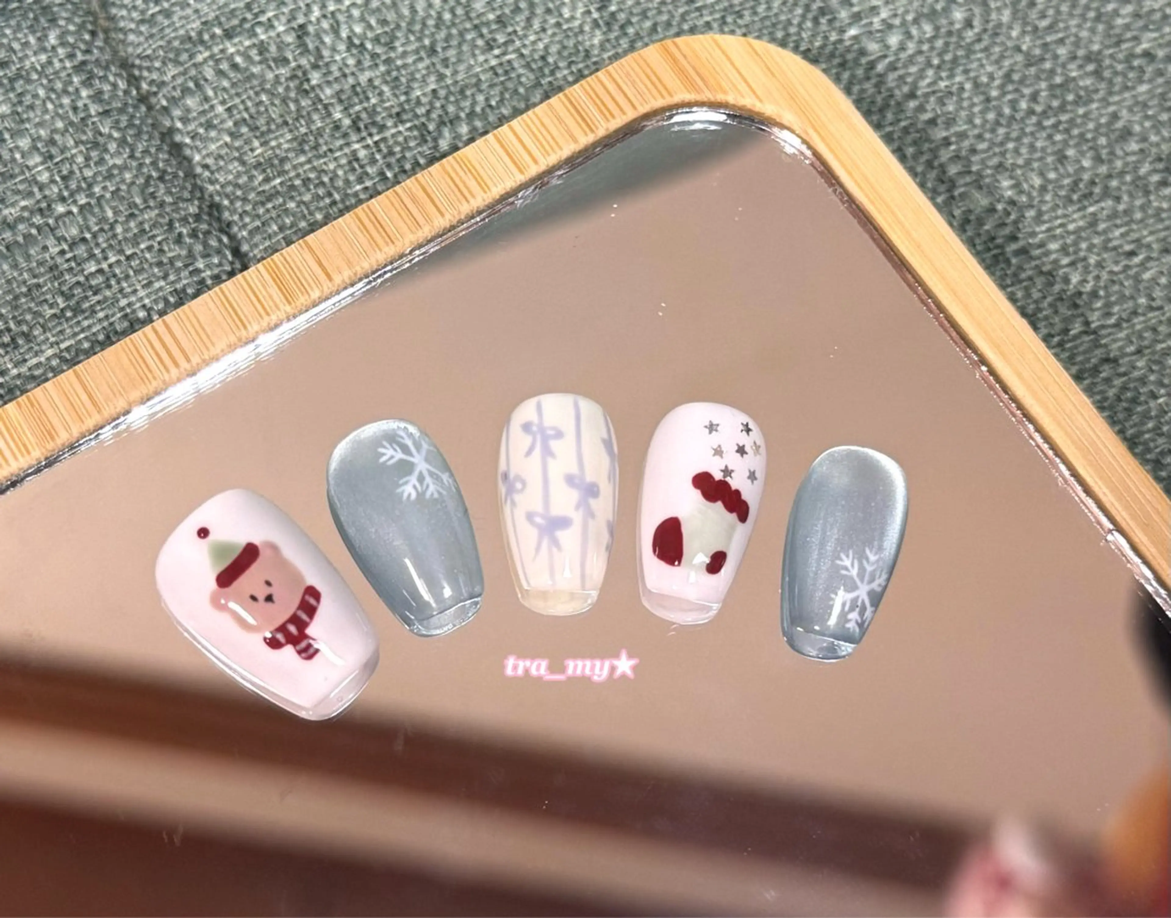 ネイル ハンドネイル ハンドケア グエンティ チャミのネイルデザイン