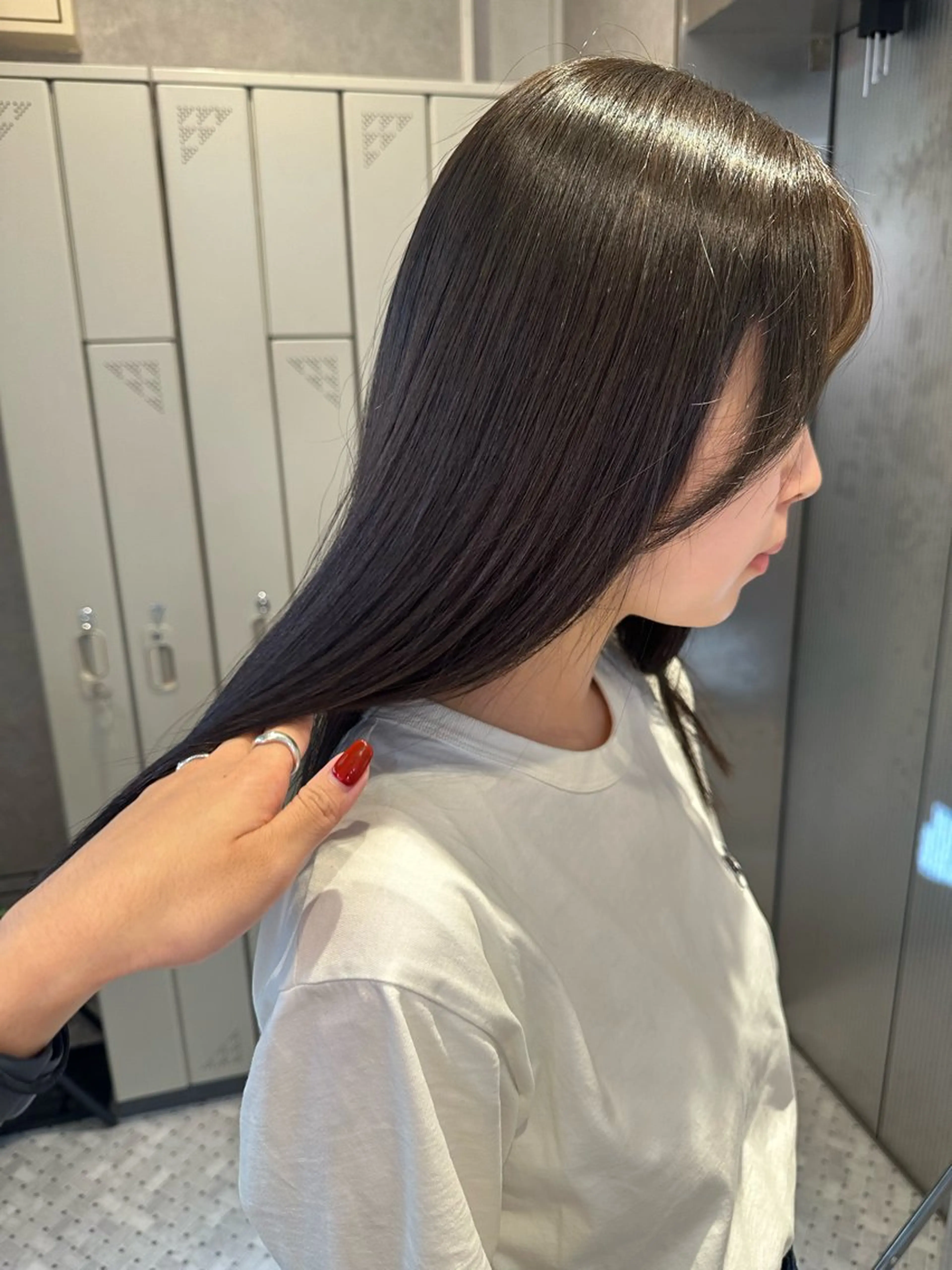 ロング カラー ヘアアレンジ ブリーチ グレージュ ブリーチなしカラー ヘアカラー トリートメント REONA🪽✨ 日常に馴染む髪🫧のヘアスタイル