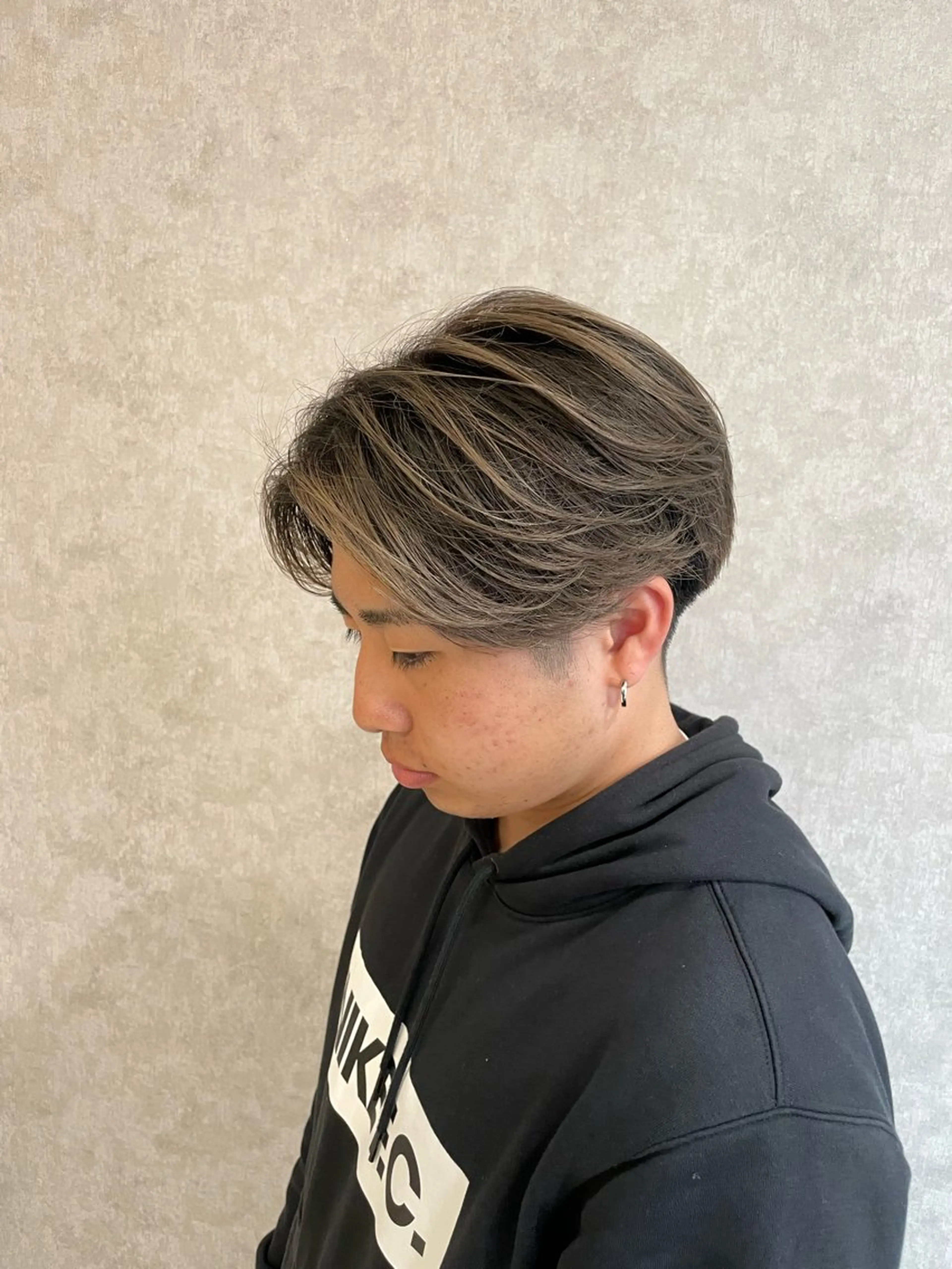 カラー メンズ メンズバレイヤージュ メンズブリーチ バレイヤージュ ブリーチ ケアブリーチ ヘアカラー Taku ／ケアハイトーンのヘアスタイル